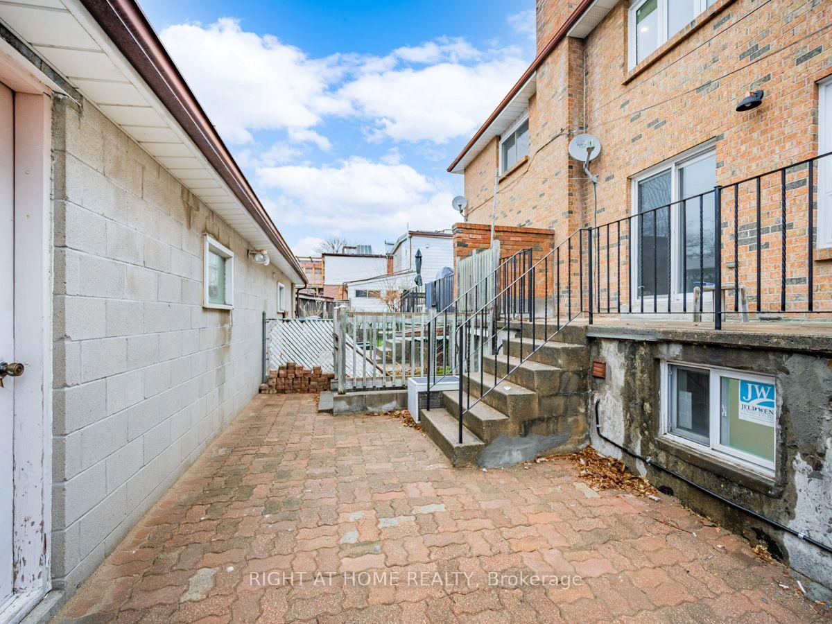 Photo 9 of Unit Bsmt, 188 Mavety Street, Toronto, Junction Area — HOMEH