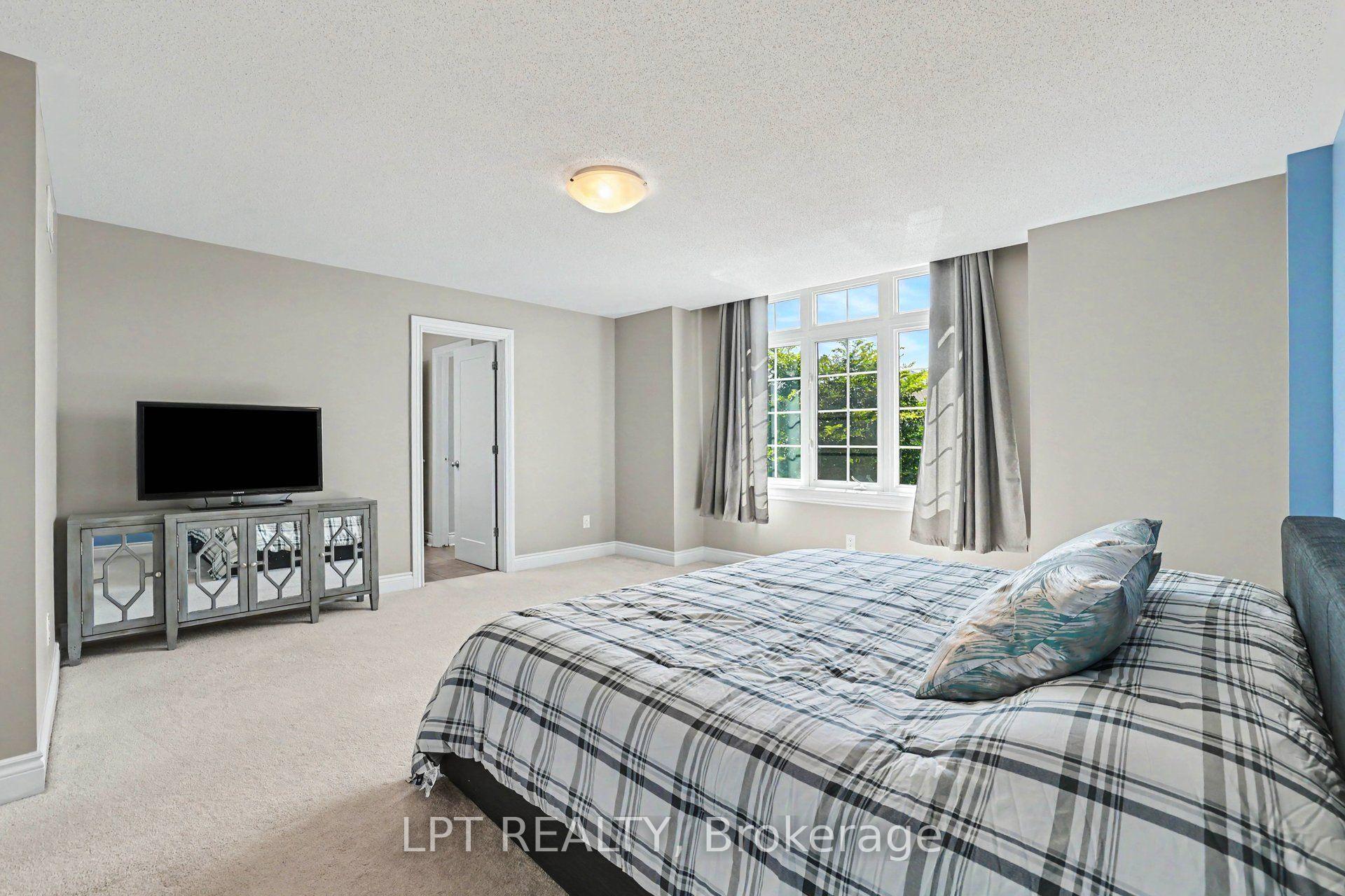Photo 34 of 170 Culloden Crest. Culloden Crescent, Ottawa, Barrhaven - Stonebridge — HOMEH