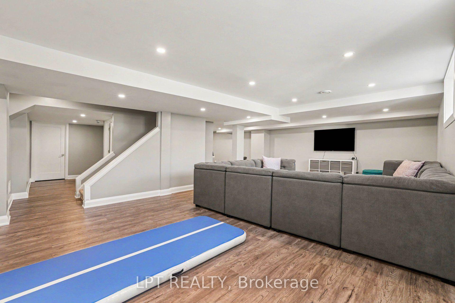 Photo 41 of 170 Culloden Crest. Culloden Crescent, Ottawa, Barrhaven - Stonebridge — HOMEH
