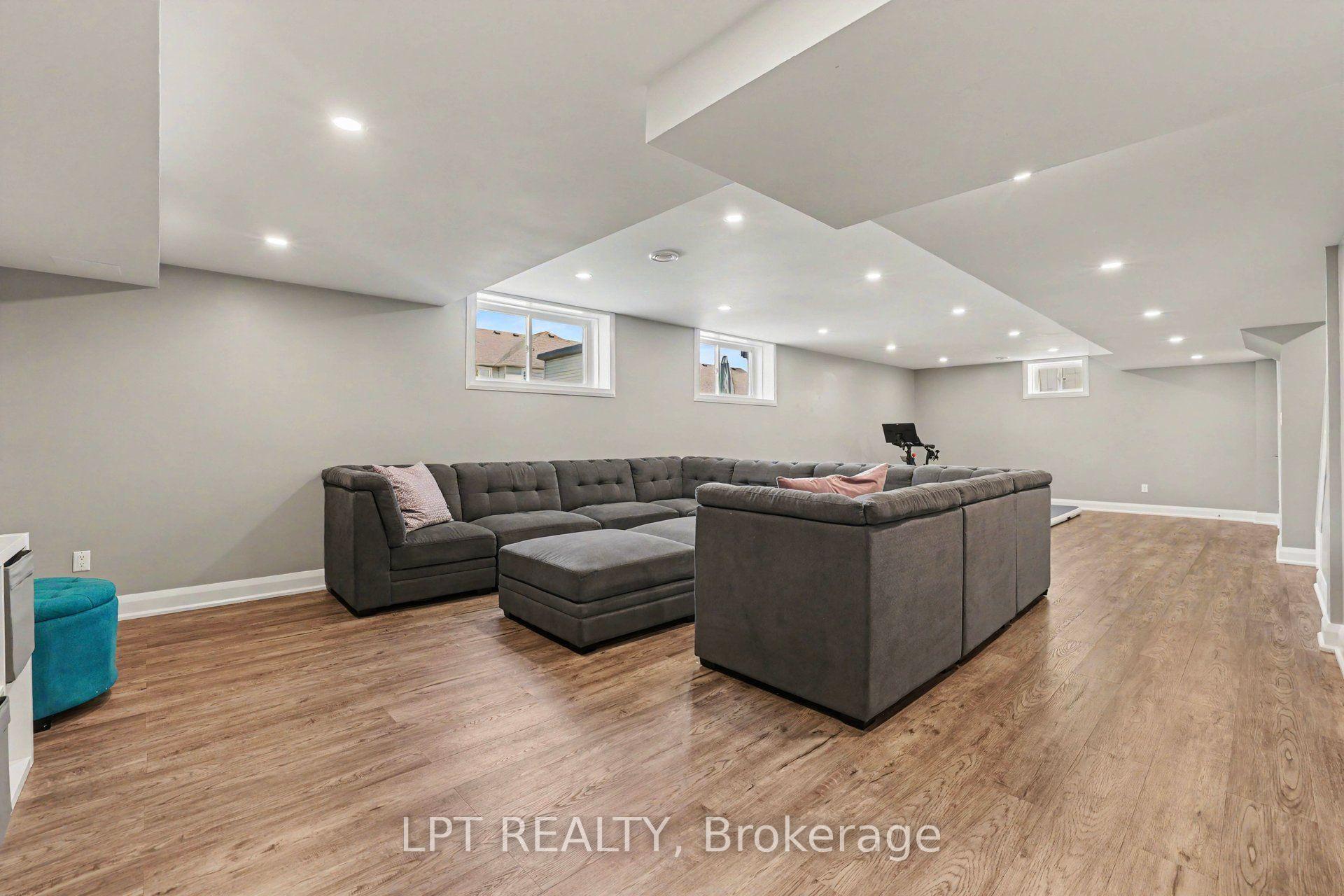 Photo 42 of 170 Culloden Crest. Culloden Crescent, Ottawa, Barrhaven - Stonebridge — HOMEH