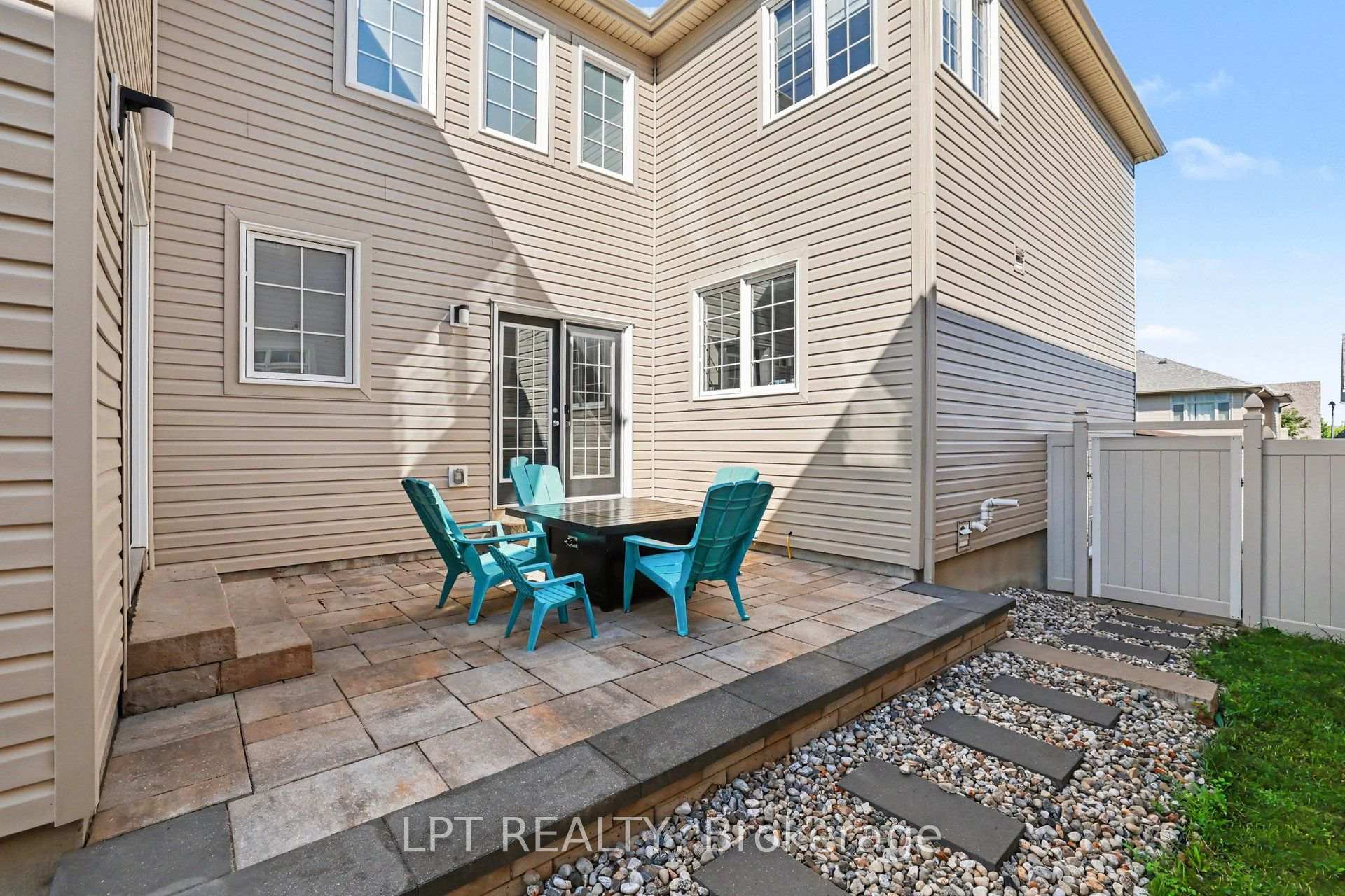 Photo 48 of 170 Culloden Crest. Culloden Crescent, Ottawa, Barrhaven - Stonebridge — HOMEH