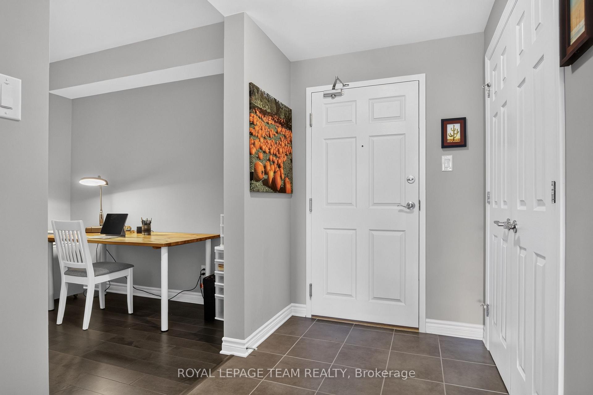 Photo 8 of Unit 203, 330 Jatoba Private, Ottawa, Kanata - Emerald Meadows/Trailwest — HOMEH