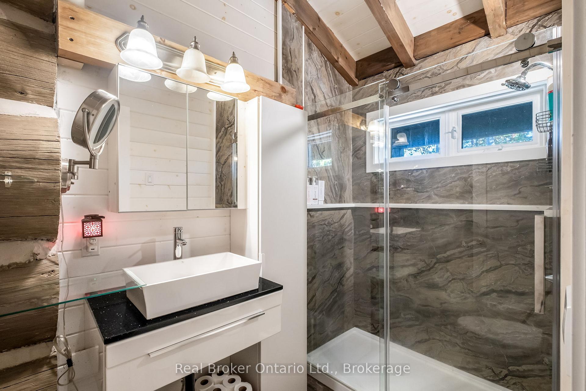 Photo 13 of 68 Talbot Drive, Brock, Beaverton — HOMEH