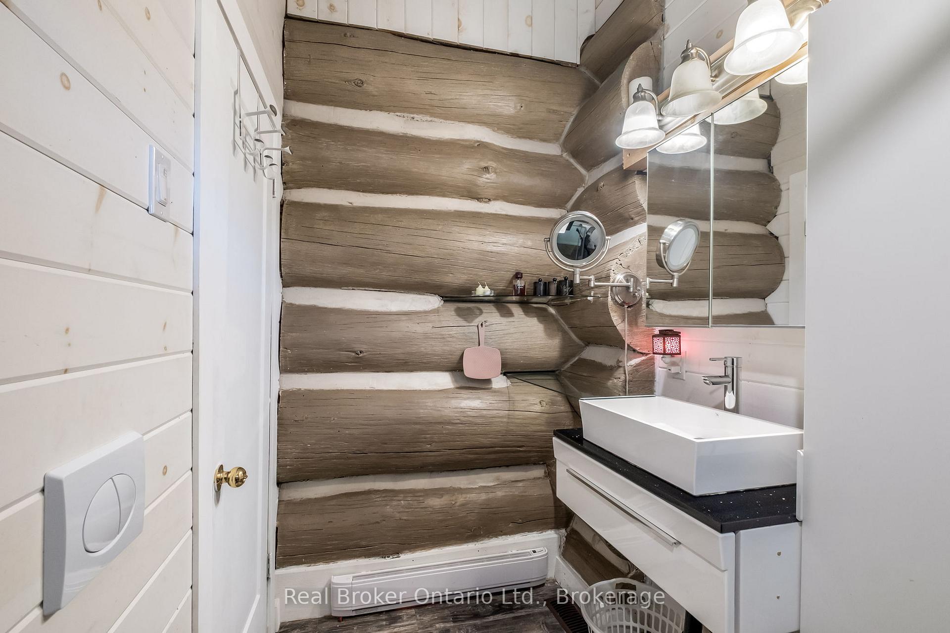 Photo 14 of 68 Talbot Drive, Brock, Beaverton — HOMEH