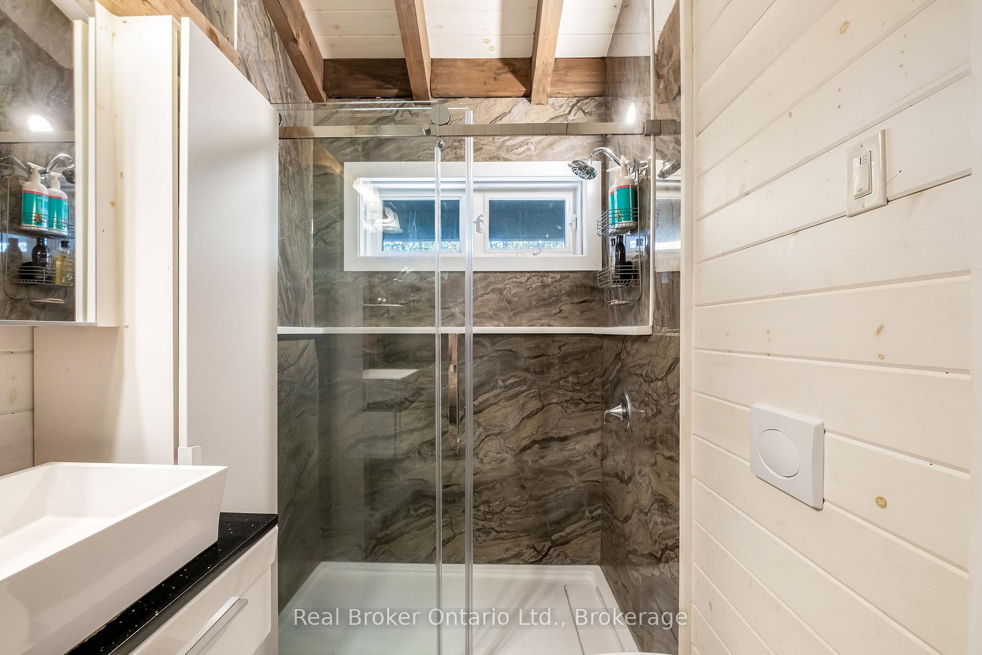 Photo 15 of 68 Talbot Drive, Brock, Beaverton — HOMEH