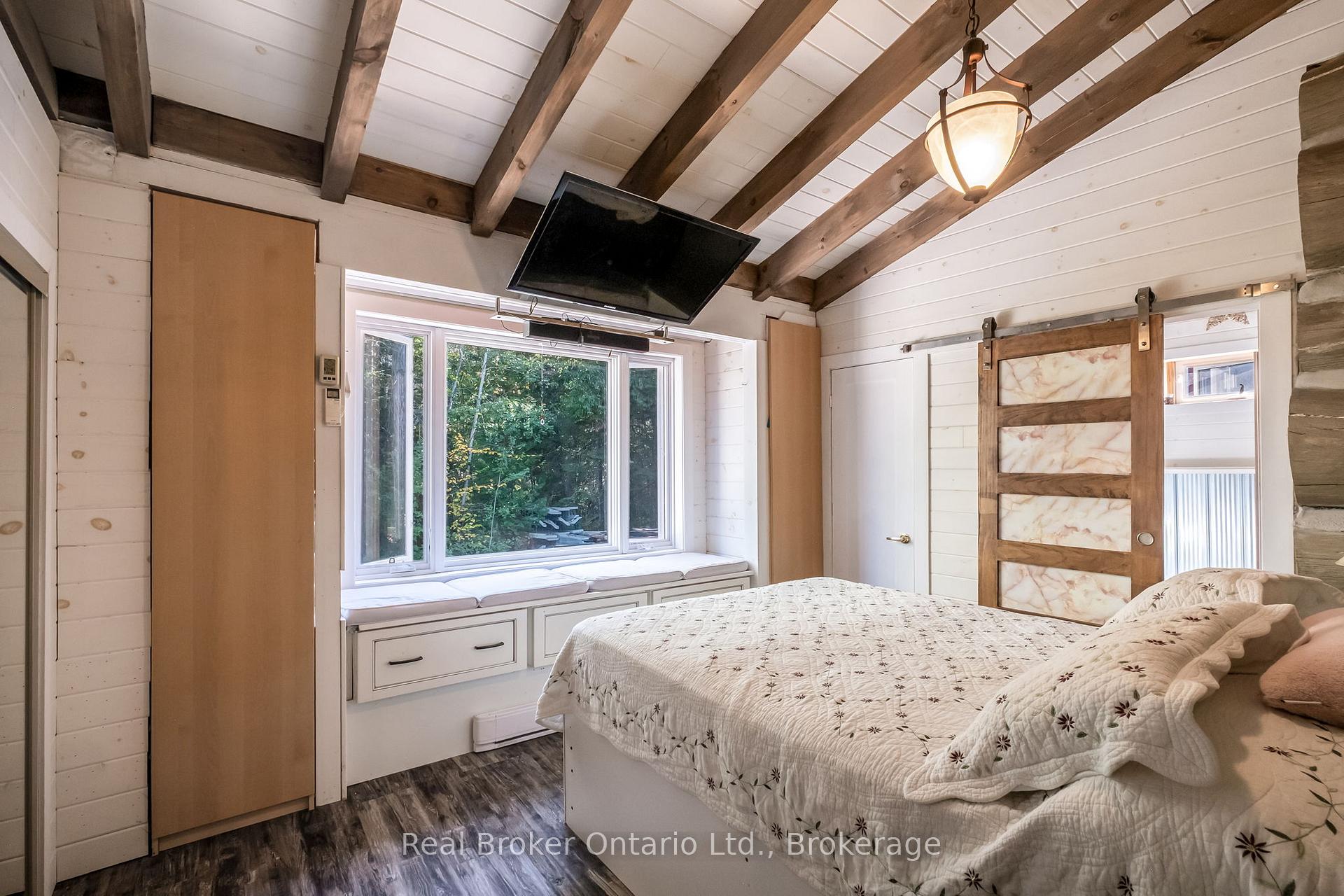 Photo 16 of 68 Talbot Drive, Brock, Beaverton — HOMEH