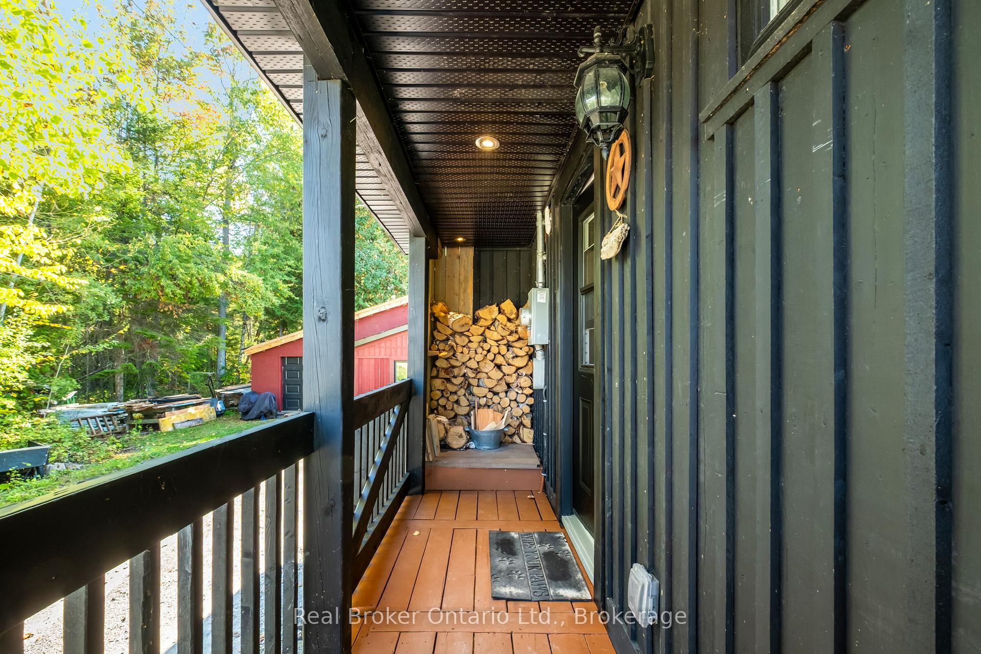 Photo 25 of 68 Talbot Drive, Brock, Beaverton — HOMEH