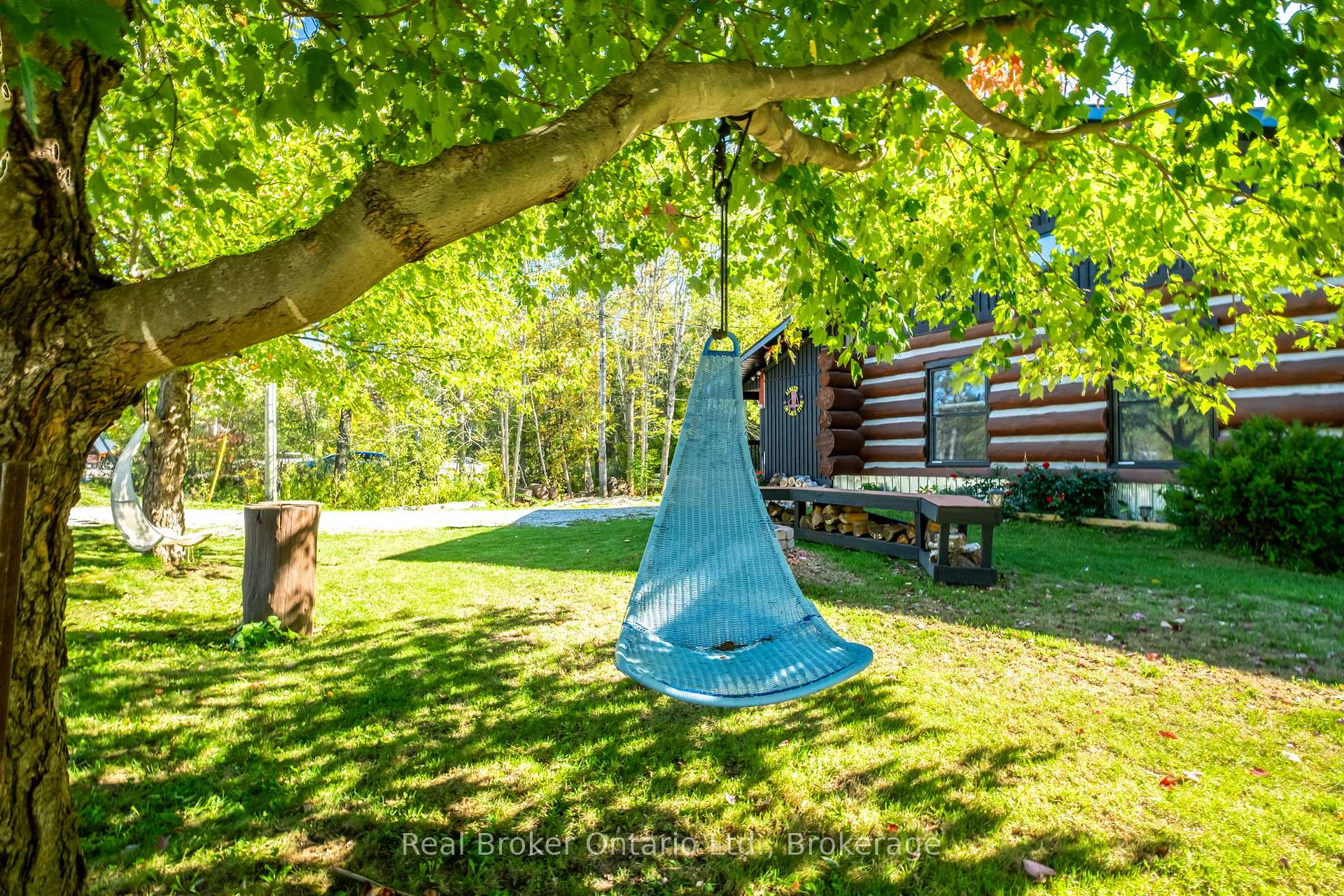 Photo 27 of 68 Talbot Drive, Brock, Beaverton — HOMEH