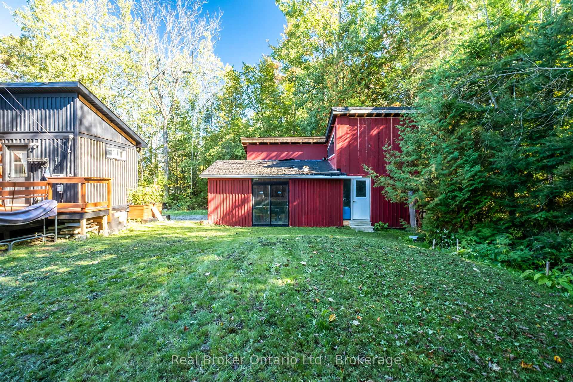 Photo 29 of 68 Talbot Drive, Brock, Beaverton — HOMEH