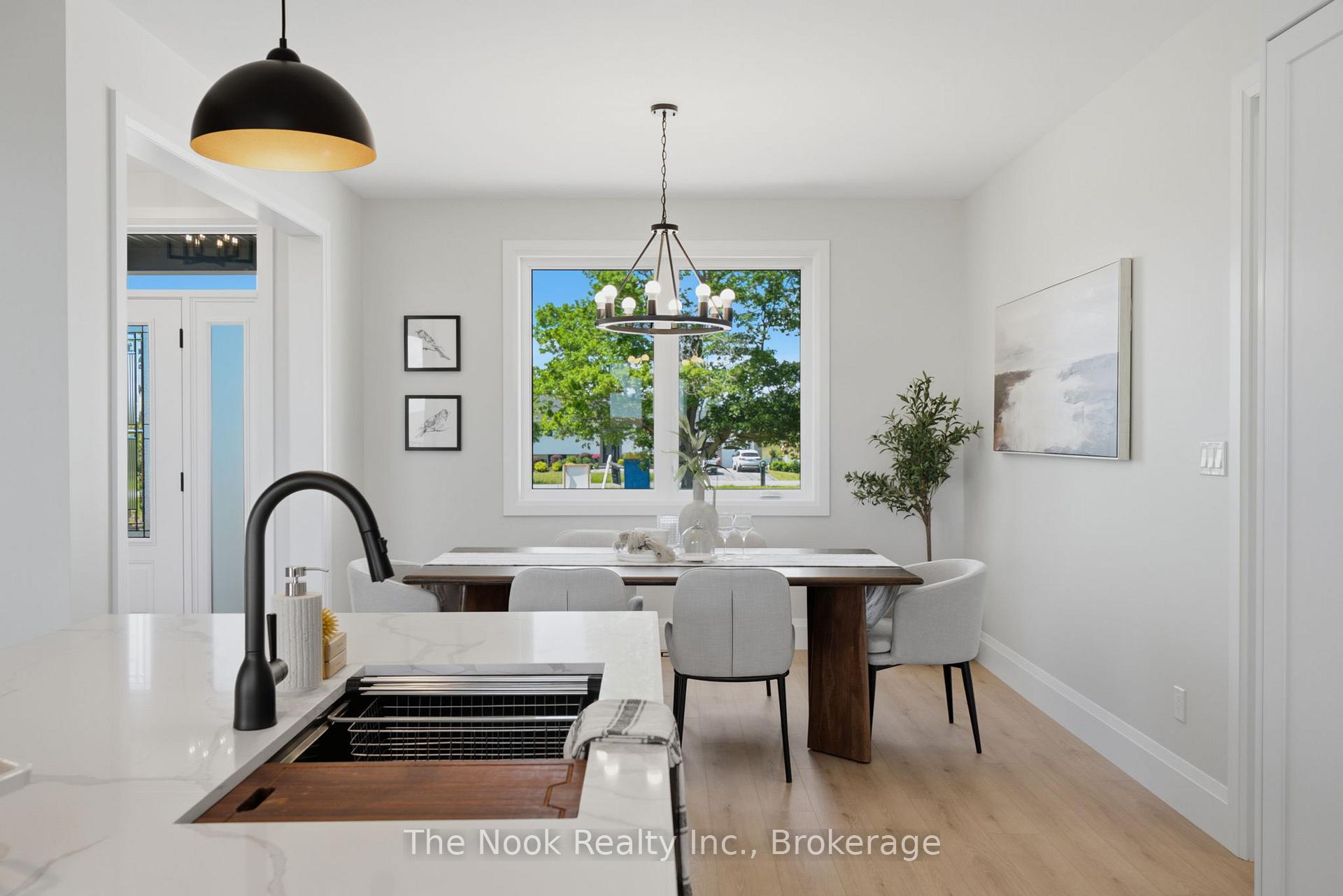 Photo 10 of 48 Cresswell Road, Kawartha Lakes, Mariposa — HOMEH