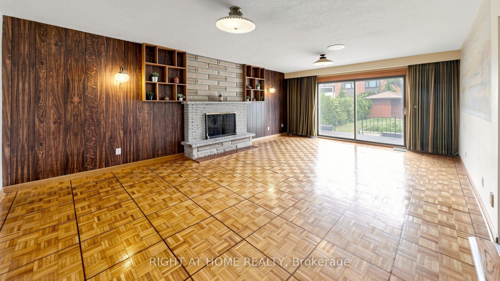 Photo 4 of 20 Torrens Avenue, Toronto, Broadview North — HOMEH