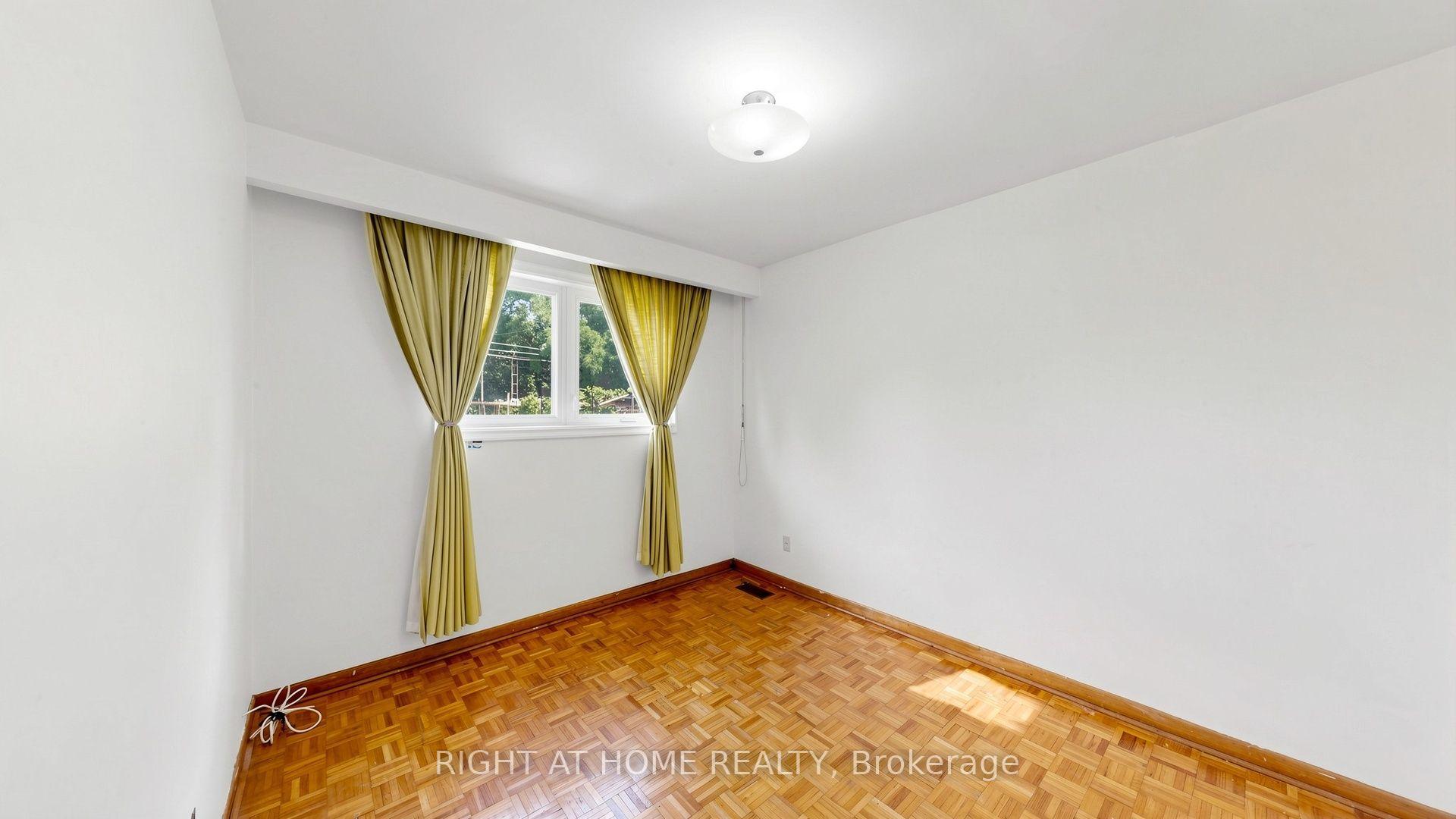 Photo 10 of 20 Torrens Avenue, Toronto, Broadview North — HOMEH