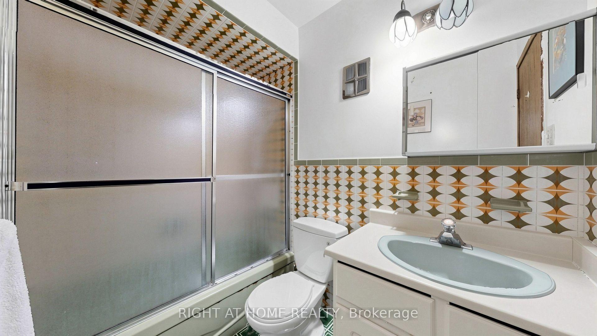 Photo 23 of 20 Torrens Avenue, Toronto, Broadview North — HOMEH