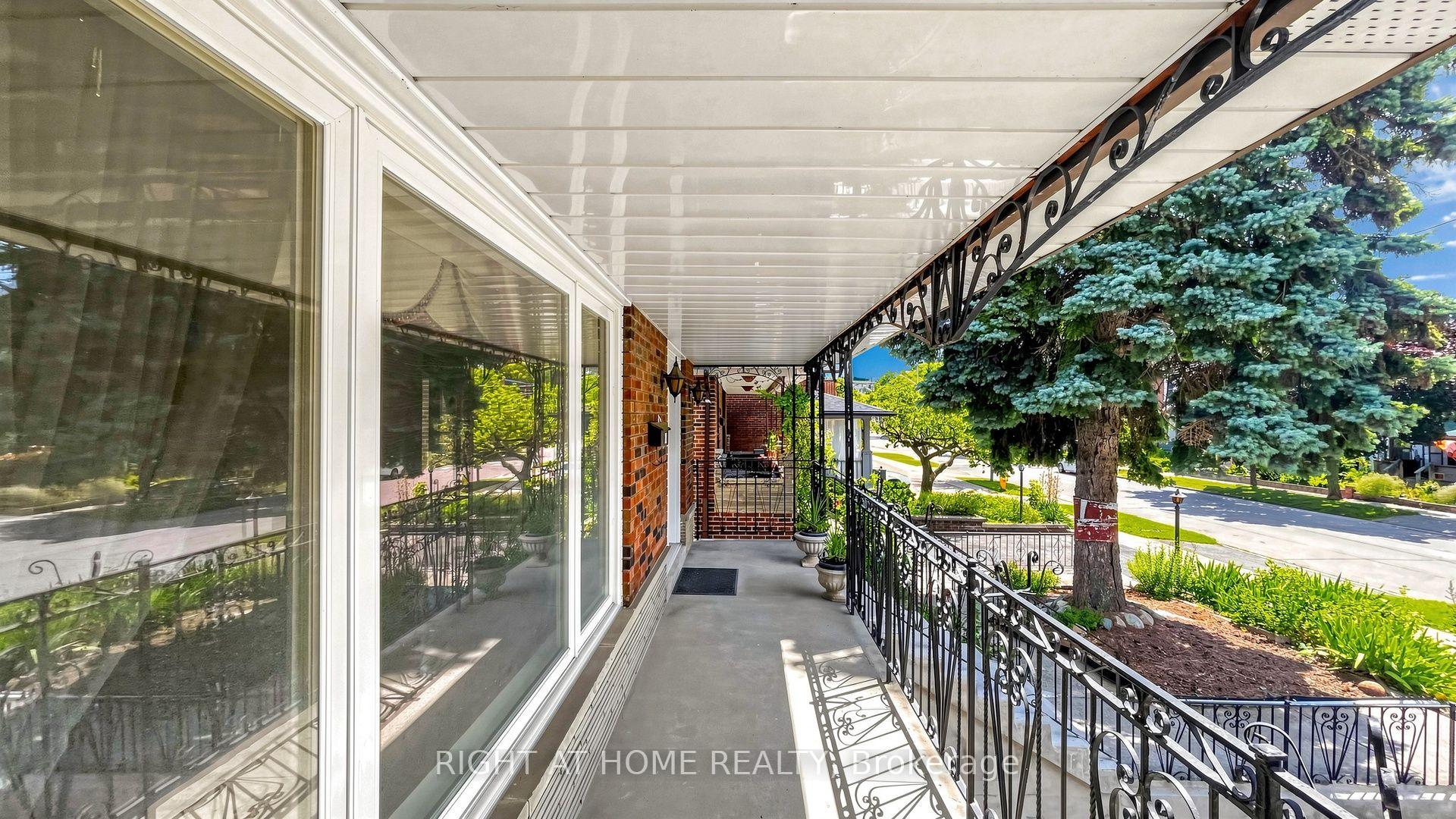 Photo 24 of 20 Torrens Avenue, Toronto, Broadview North — HOMEH