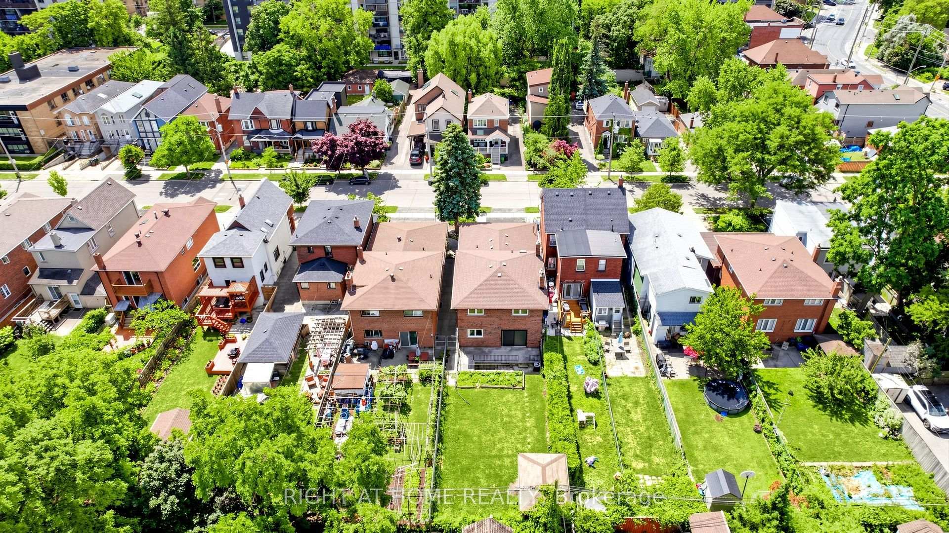 Photo 29 of 20 Torrens Avenue, Toronto, Broadview North — HOMEH