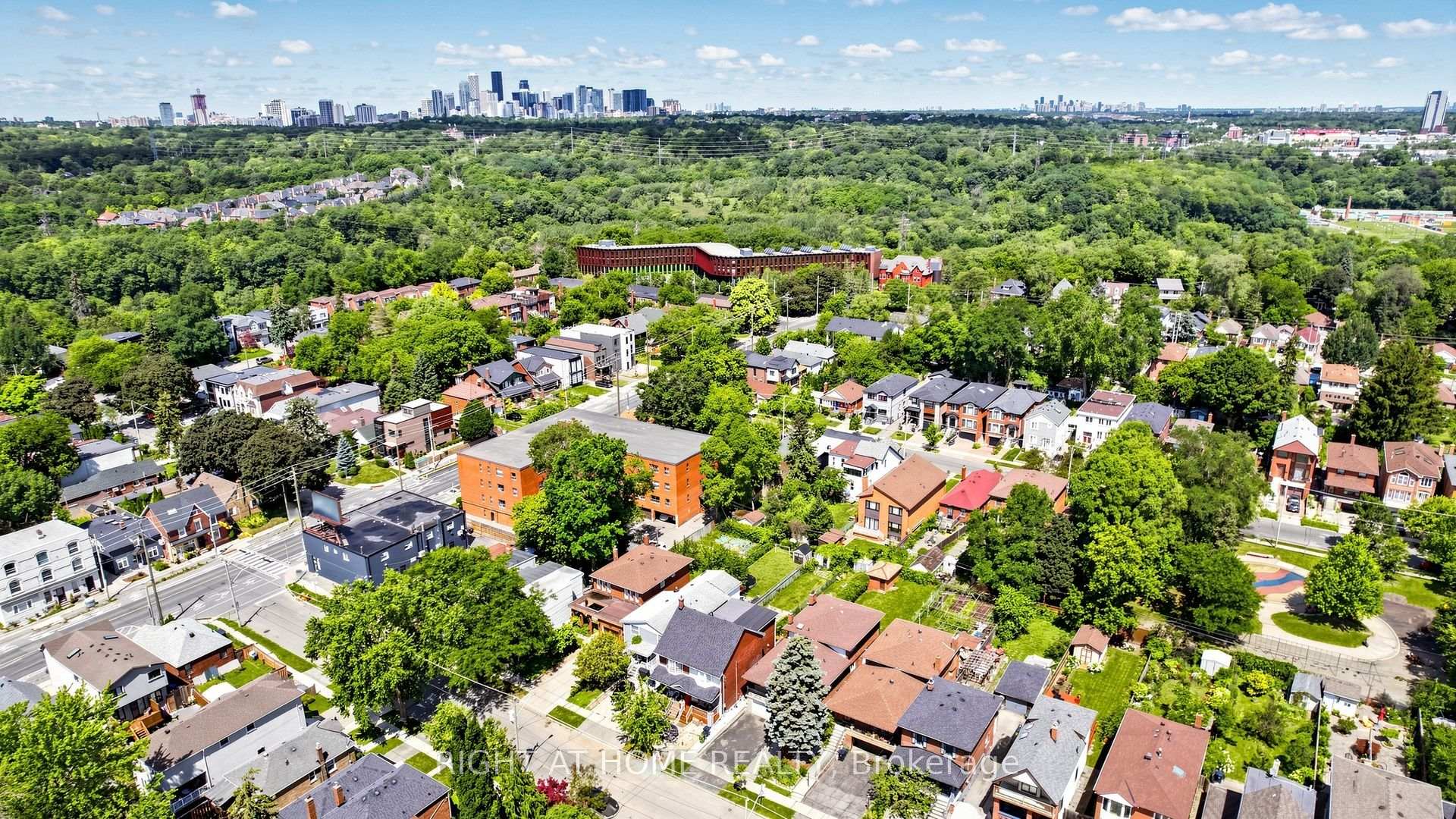 Photo 32 of 20 Torrens Avenue, Toronto, Broadview North — HOMEH