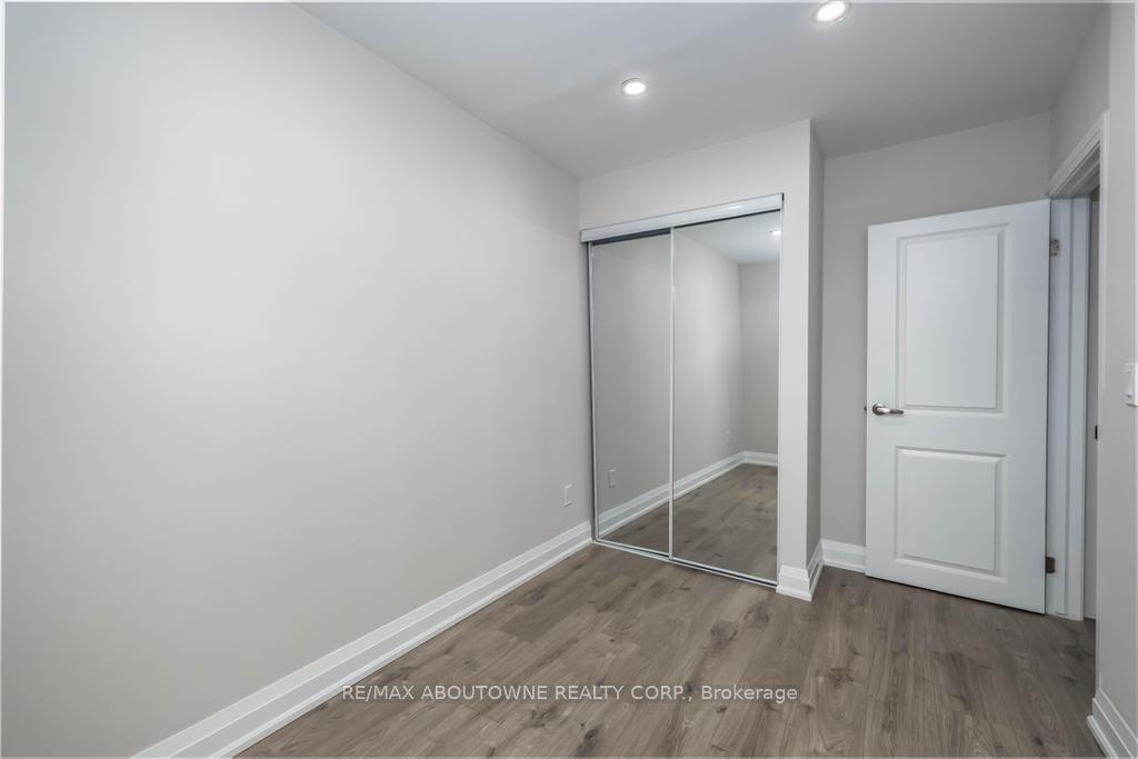 Photo 10 of 131 West Avenue N, Hamilton, Landsdale — HOMEH