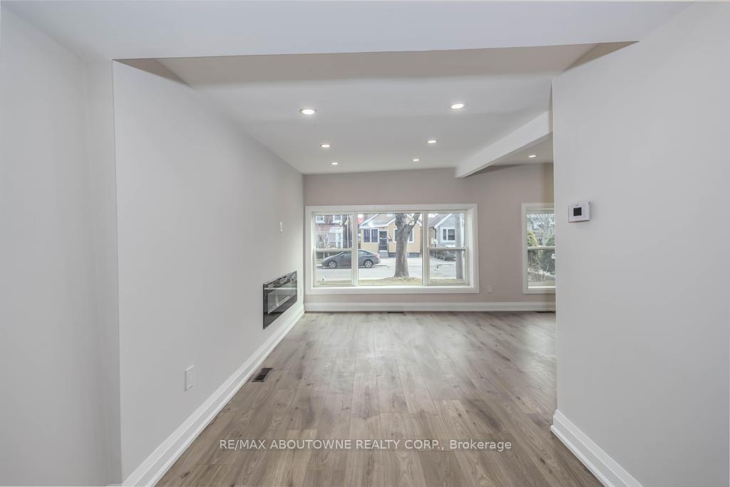 Photo 13 of 131 West Avenue N, Hamilton, Landsdale — HOMEH