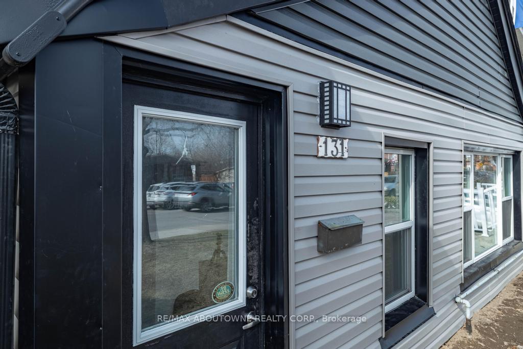Photo 16 of 131 West Avenue N, Hamilton, Landsdale — HOMEH