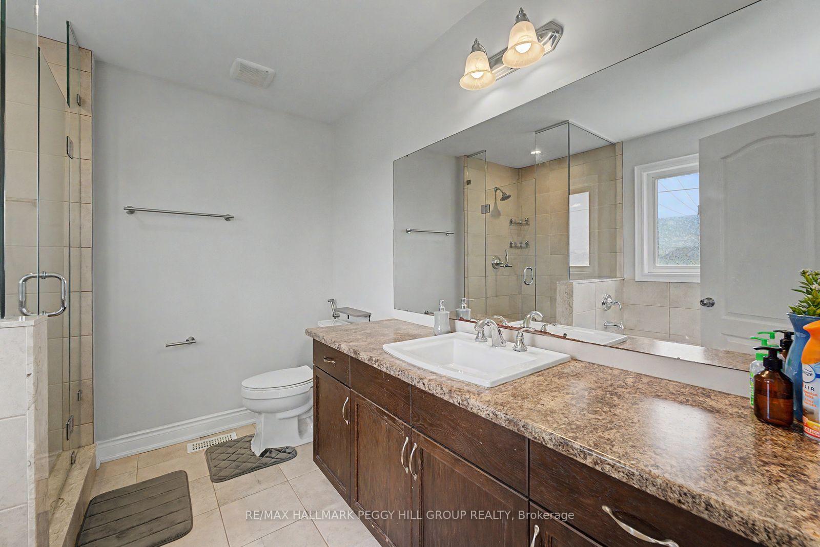 Photo 8 of Unit Upper, 53 Nathan Crescent, Barrie, Painswick South — HOMEH