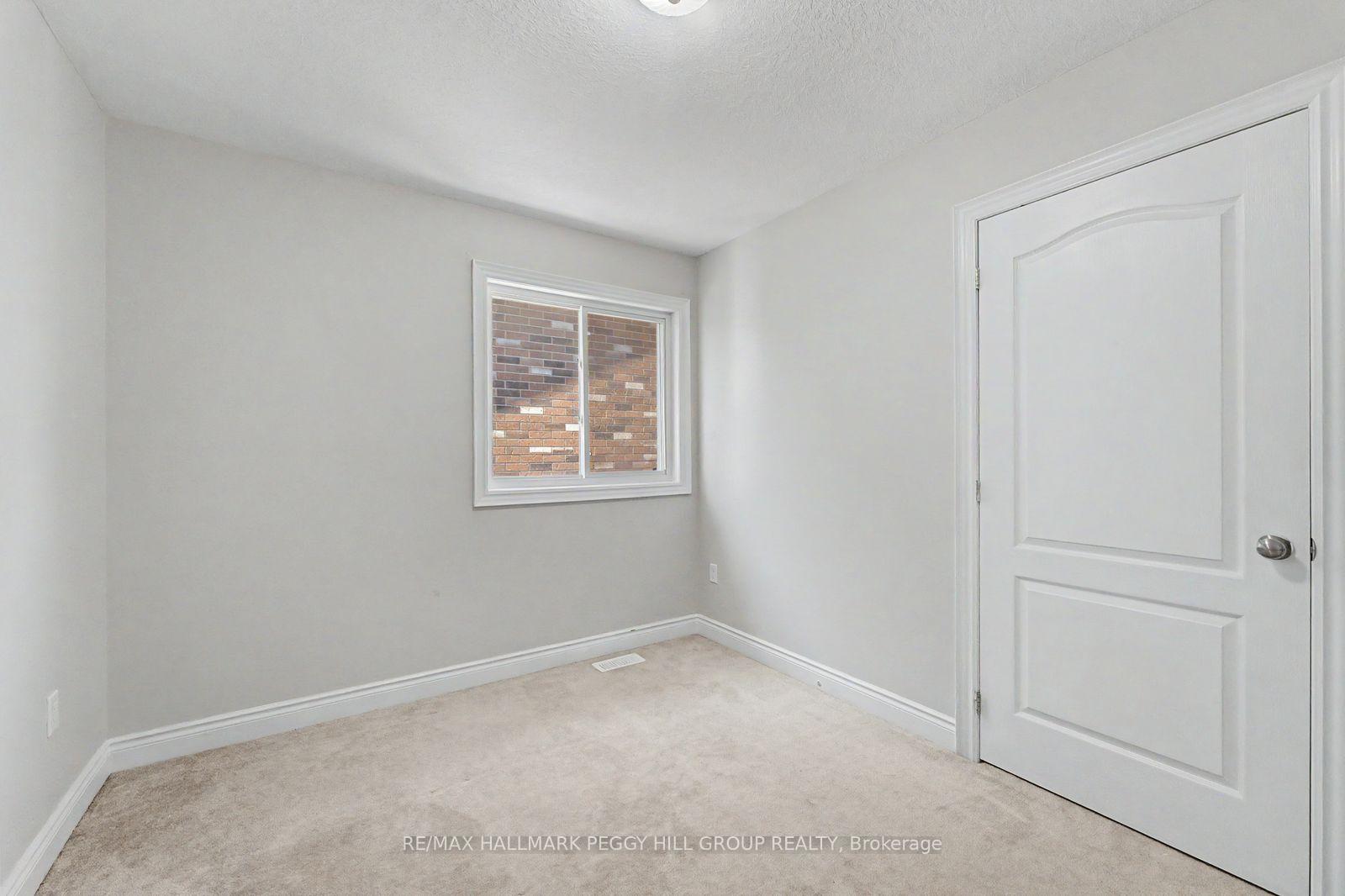 Photo 11 of Unit Upper, 53 Nathan Crescent, Barrie, Painswick South — HOMEH