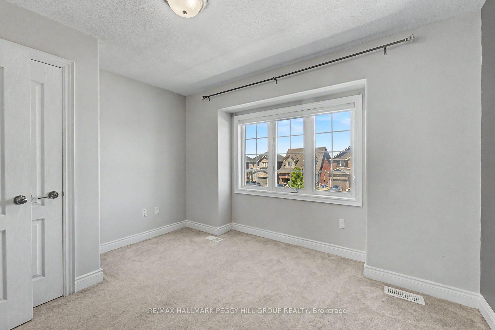 Photo 12 of Unit Upper, 53 Nathan Crescent, Barrie, Painswick South — HOMEH
