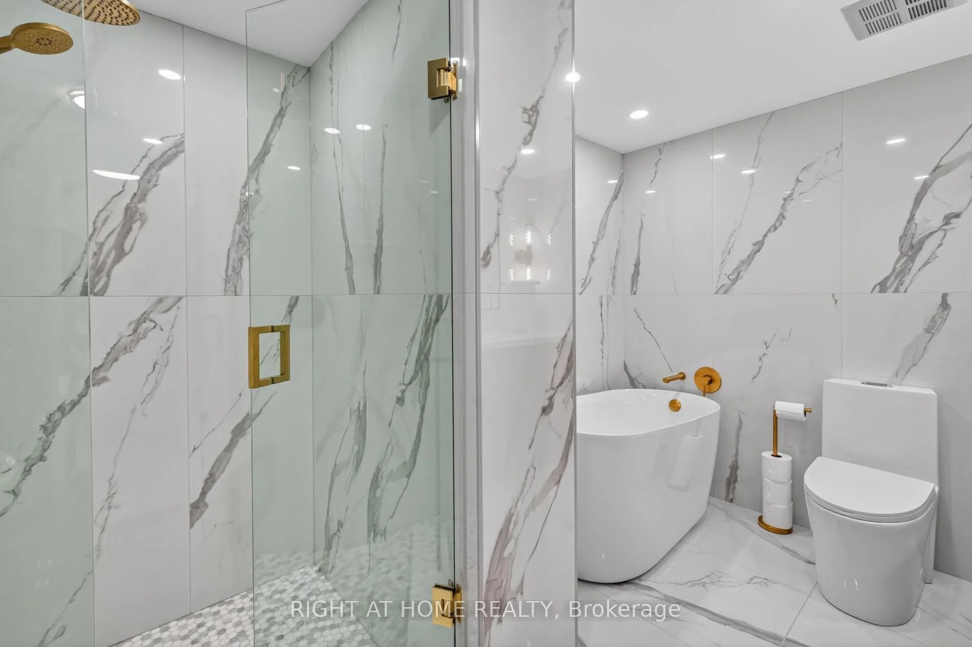 Photo 4 of Unit 607, 1 Palace Pier Court, Etobicoke, Mimico — HOMEH