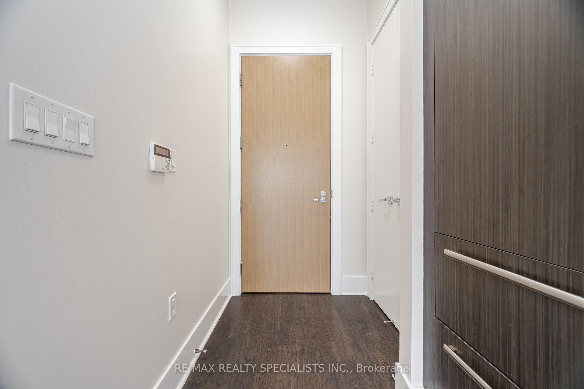 Photo 5 of Unit 1118, 29 Queens Quay E, Toronto, Waterfront Communities — HOMEH