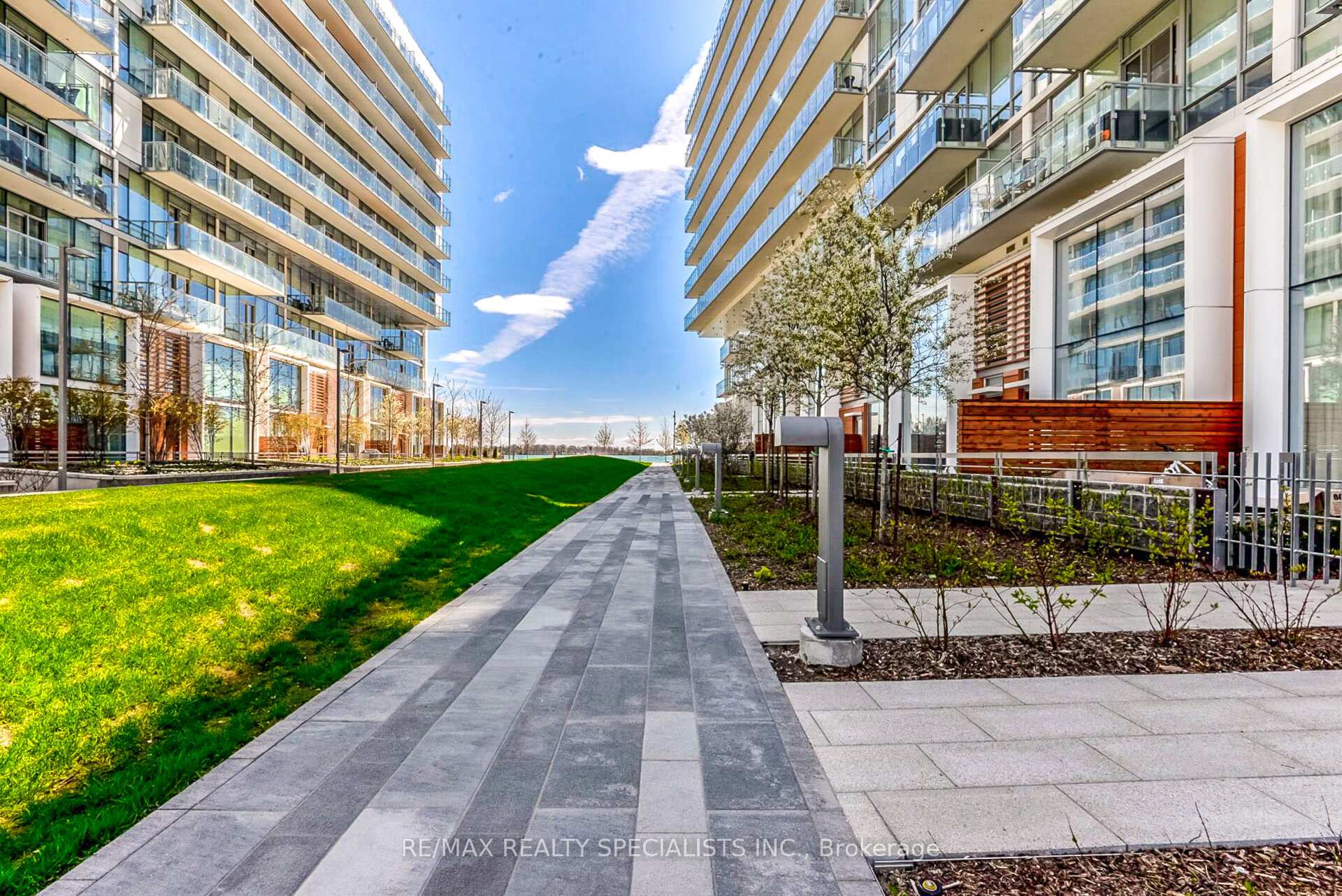 Photo 38 of Unit 1118, 29 Queens Quay E, Toronto, Waterfront Communities — HOMEH