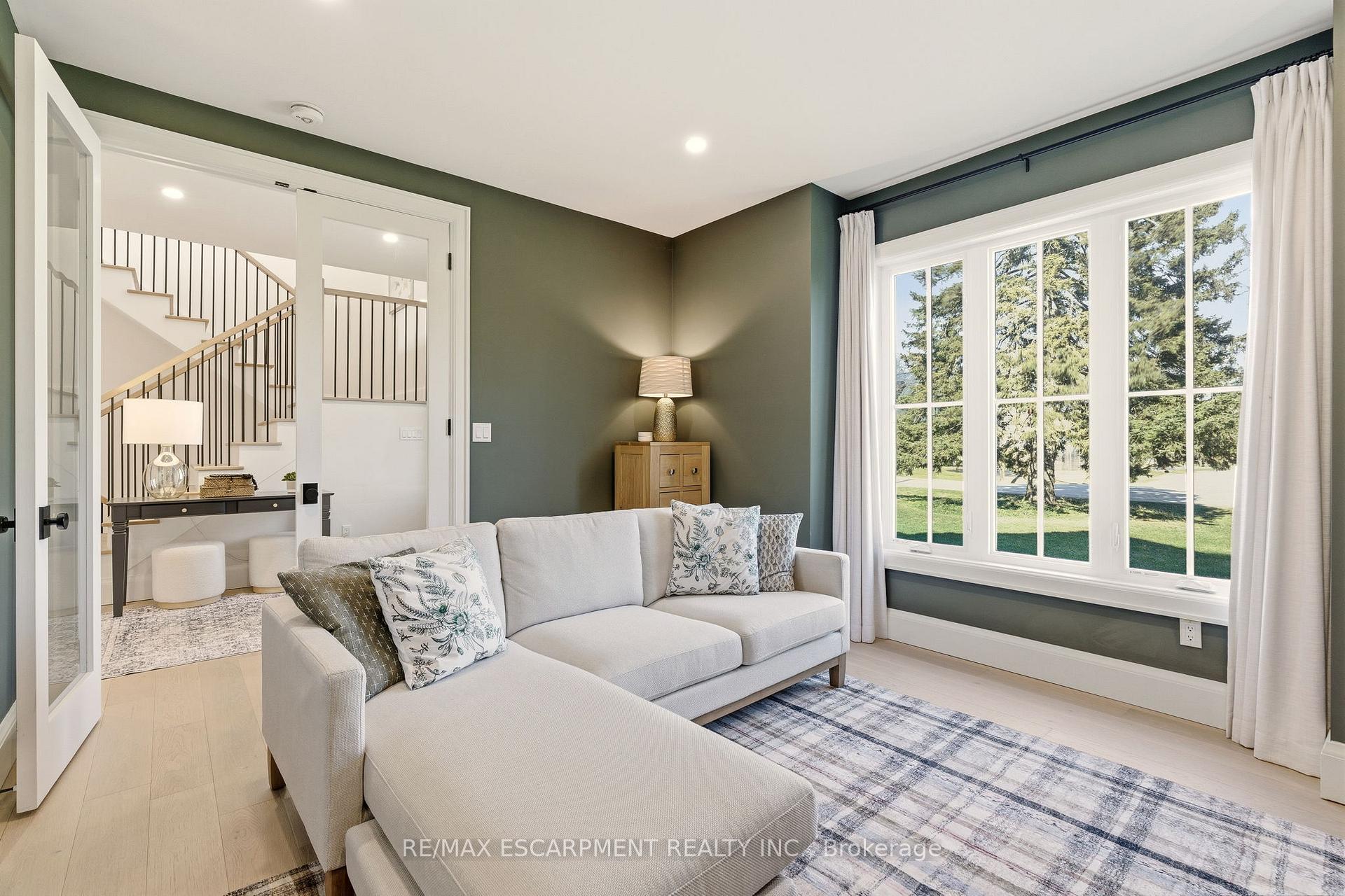 Photo 8 of 940 Gorton Avenue, Burlington, Bayview — HOMEH