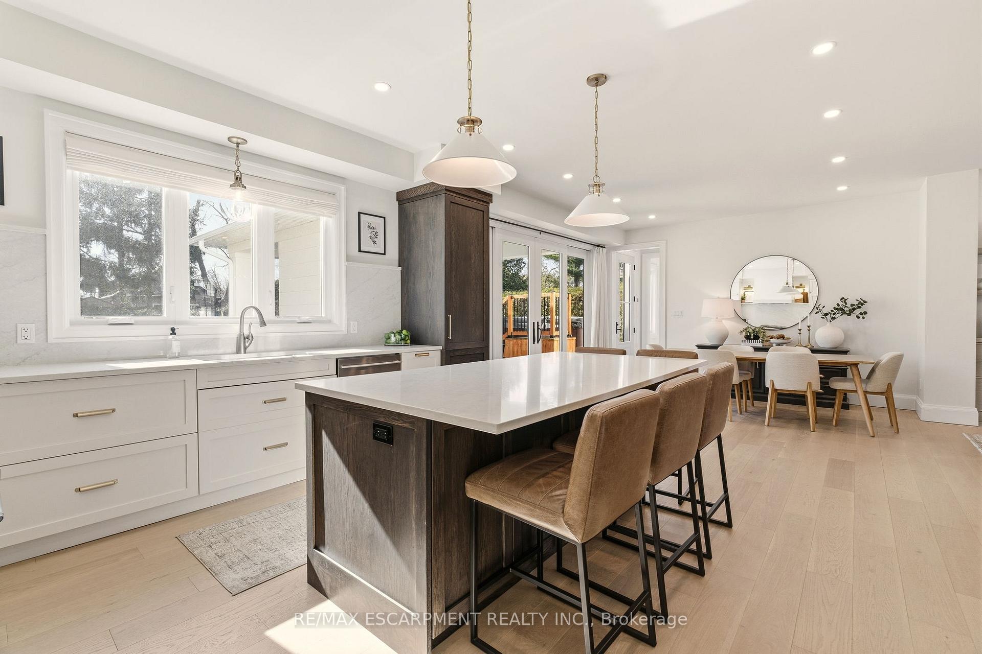 Photo 15 of 940 Gorton Avenue, Burlington, Bayview — HOMEH