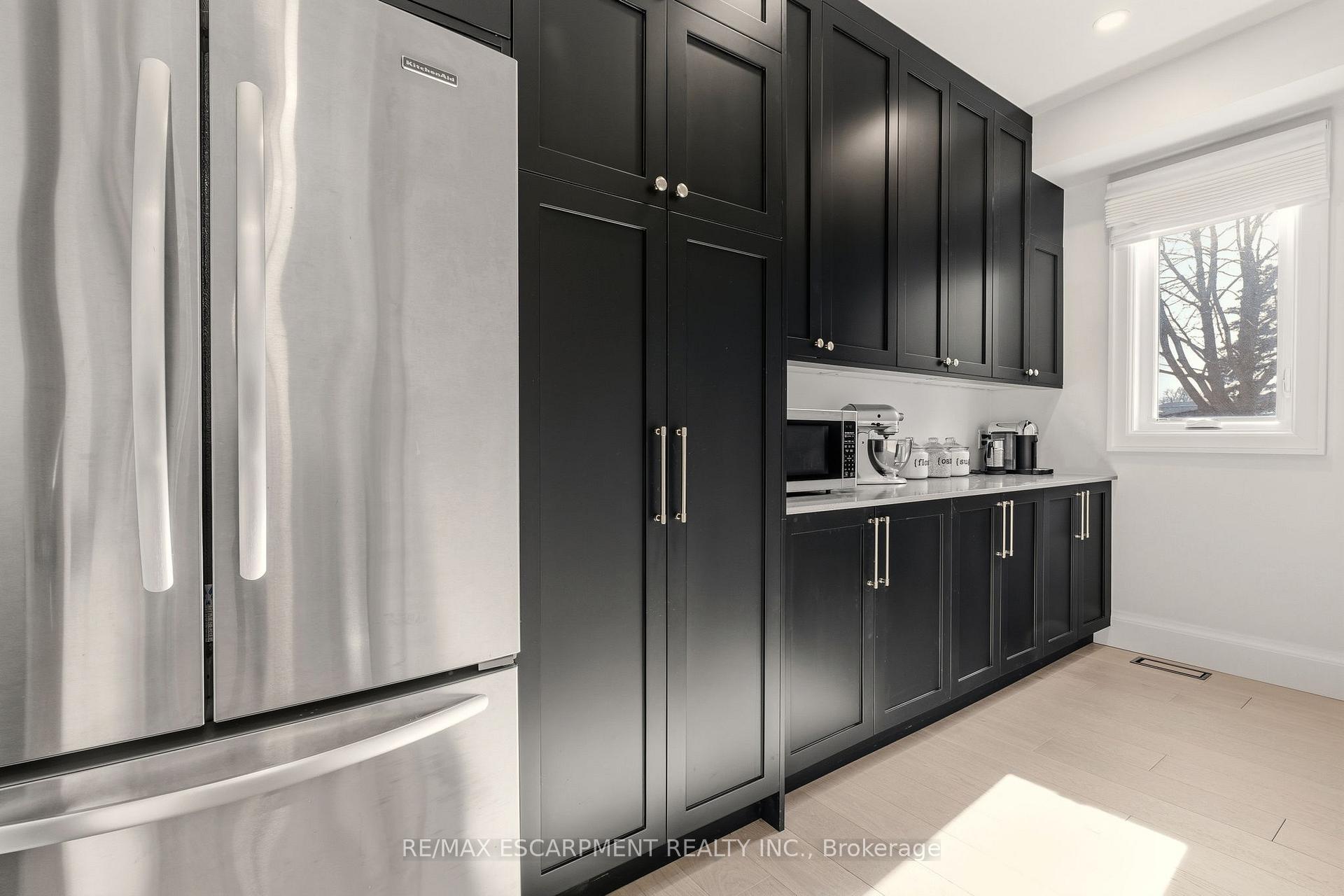 Photo 18 of 940 Gorton Avenue, Burlington, Bayview — HOMEH
