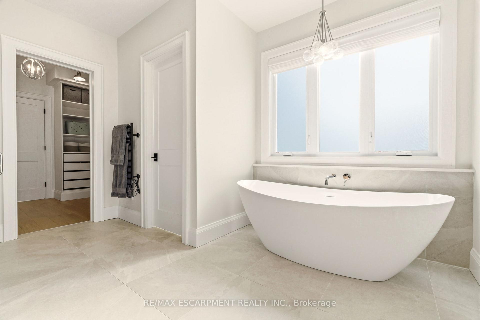 Photo 33 of 940 Gorton Avenue, Burlington, Bayview — HOMEH