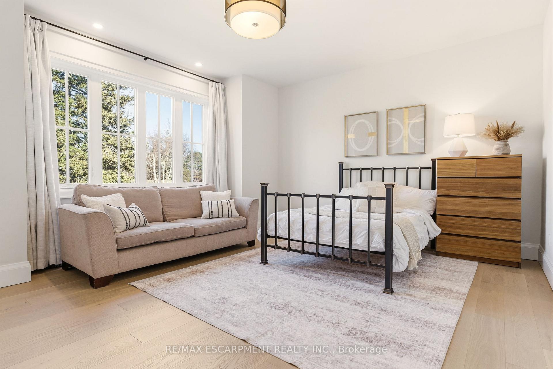Photo 39 of 940 Gorton Avenue, Burlington, Bayview — HOMEH