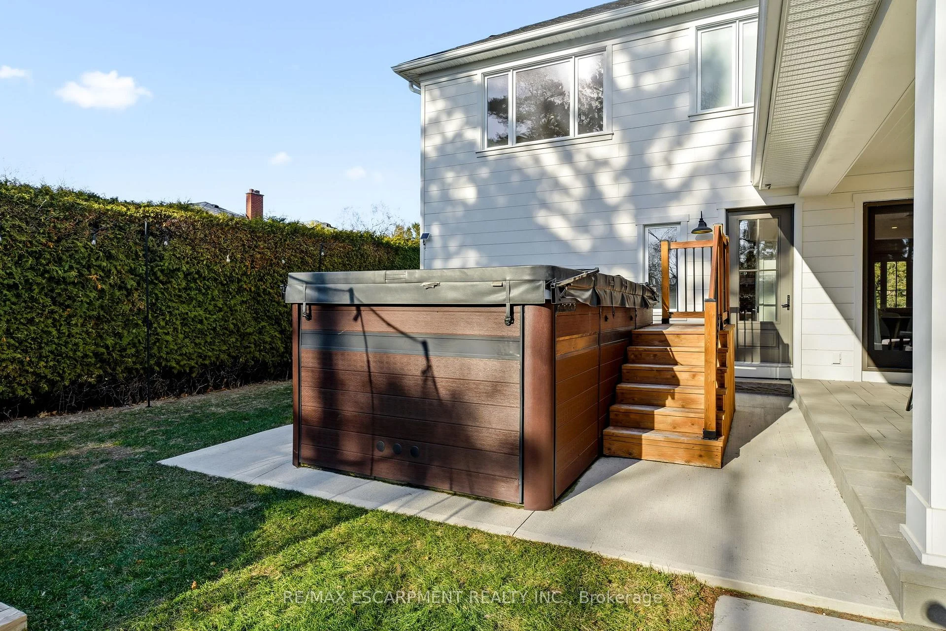 Photo 47 of 940 Gorton Avenue, Burlington, Bayview — HOMEH