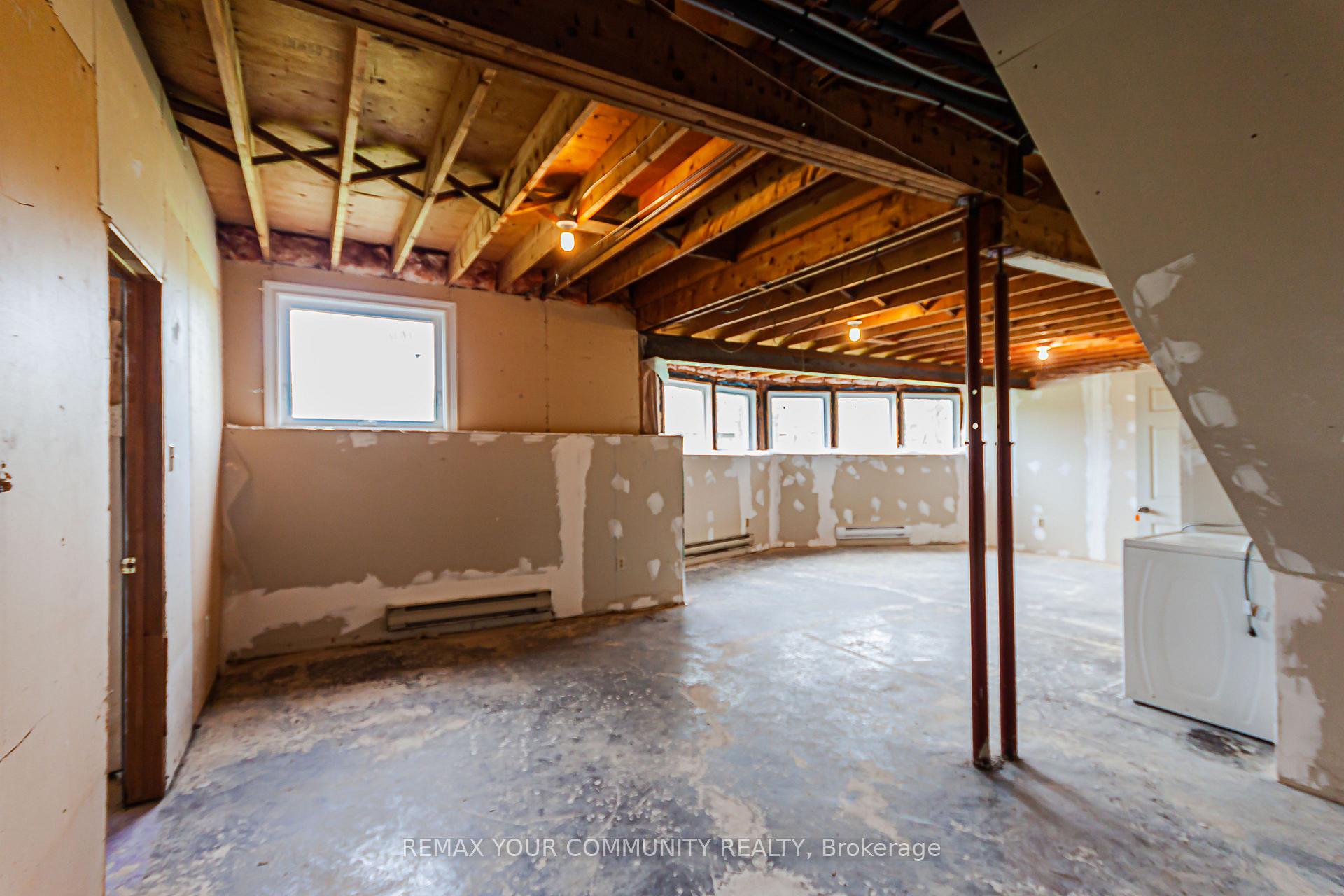 Photo 14 of 24730 Valley View Drive, Georgina, Baldwin — HOMEH