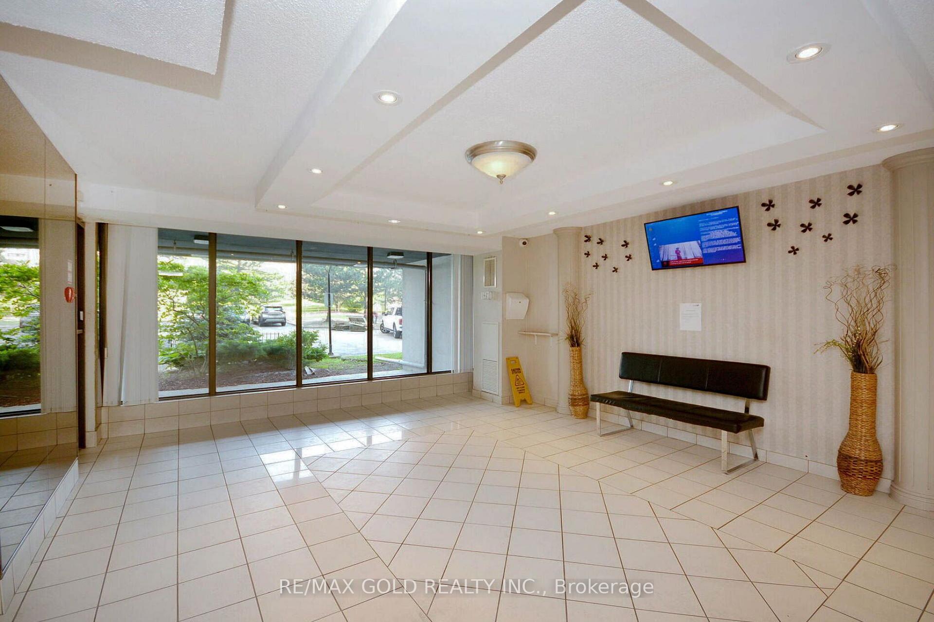 Photo 5 of Unit 407, 21 Knightsbridge Road, Brampton, Queen Street Corridor — HOMEH