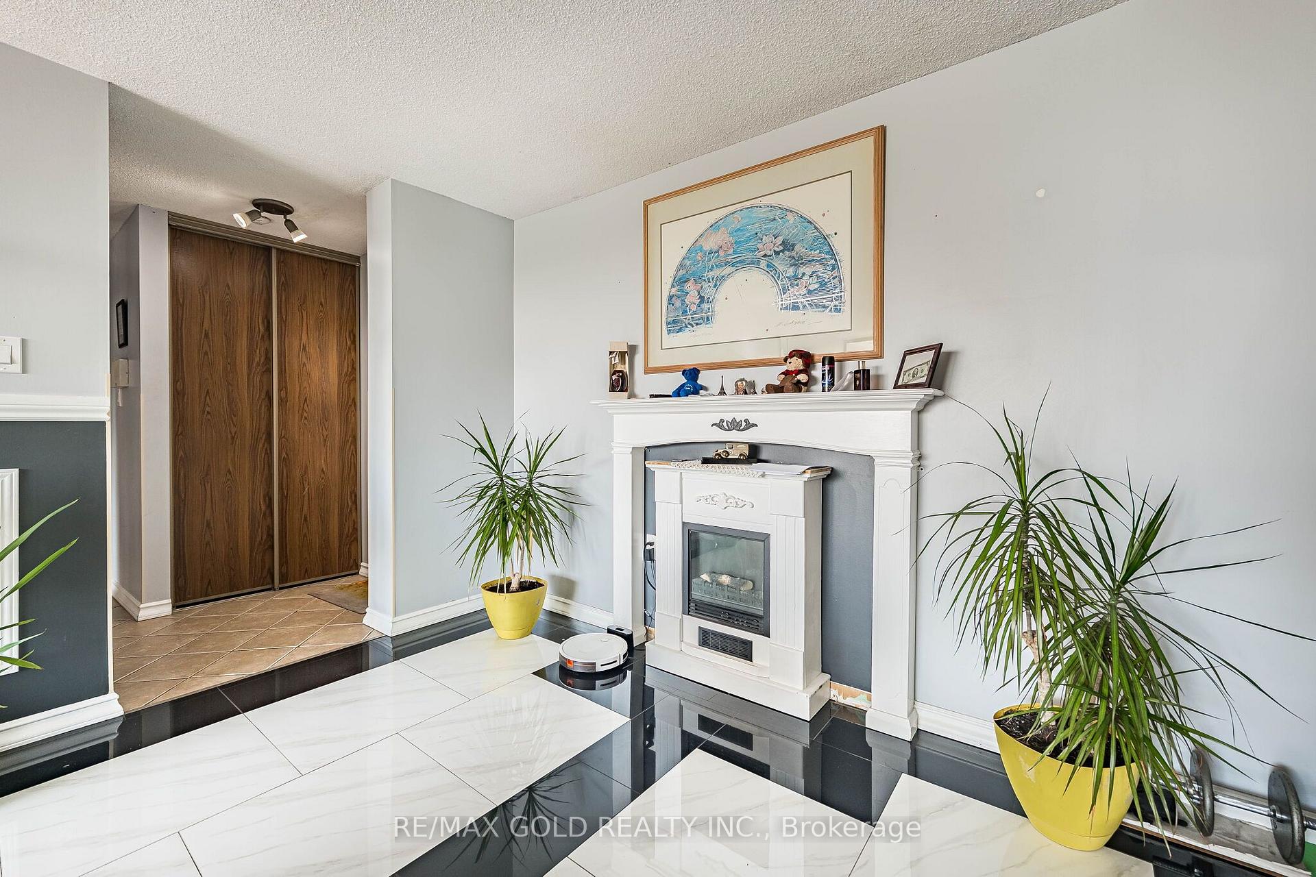 Photo 18 of Unit 407, 21 Knightsbridge Road, Brampton, Queen Street Corridor — HOMEH