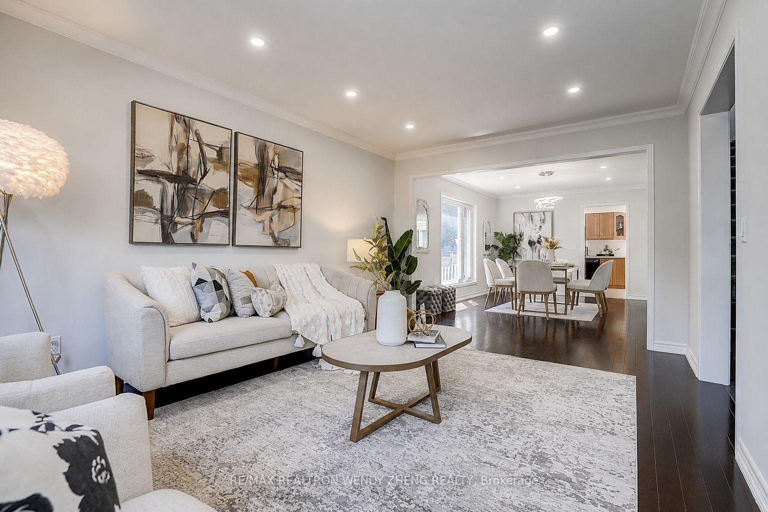 Photo 4 of 57 Loring Crescent, Markham, Unionville — HOMEH