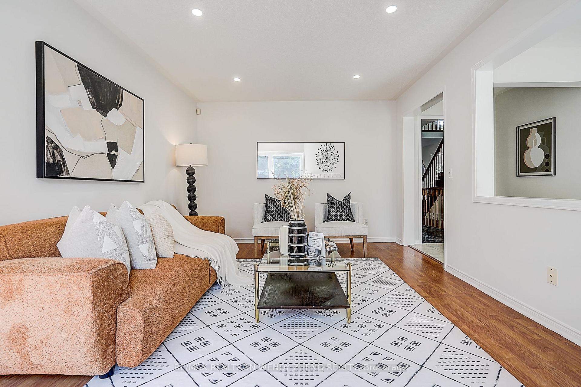 Photo 13 of 57 Loring Crescent, Markham, Unionville — HOMEH