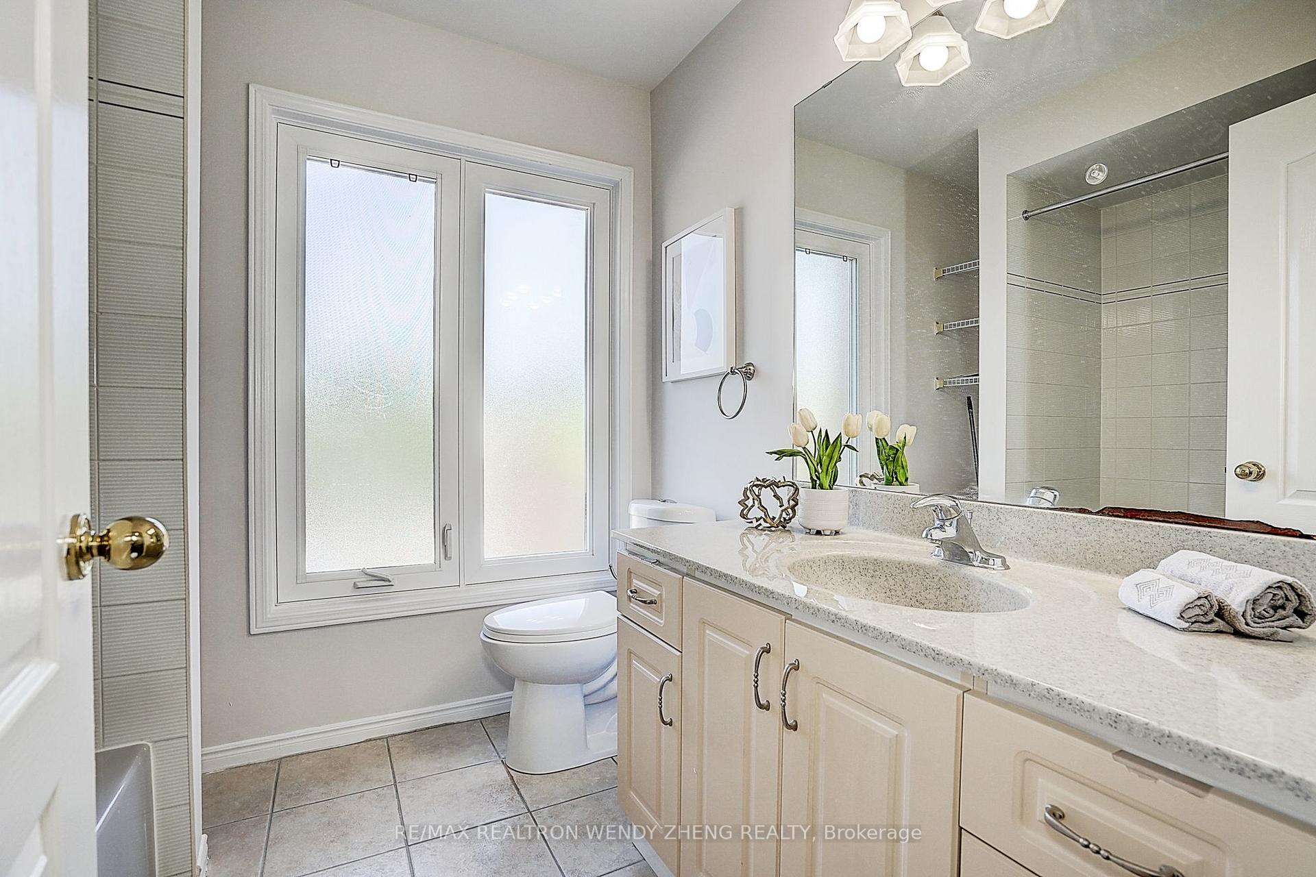 Photo 37 of 57 Loring Crescent, Markham, Unionville — HOMEH