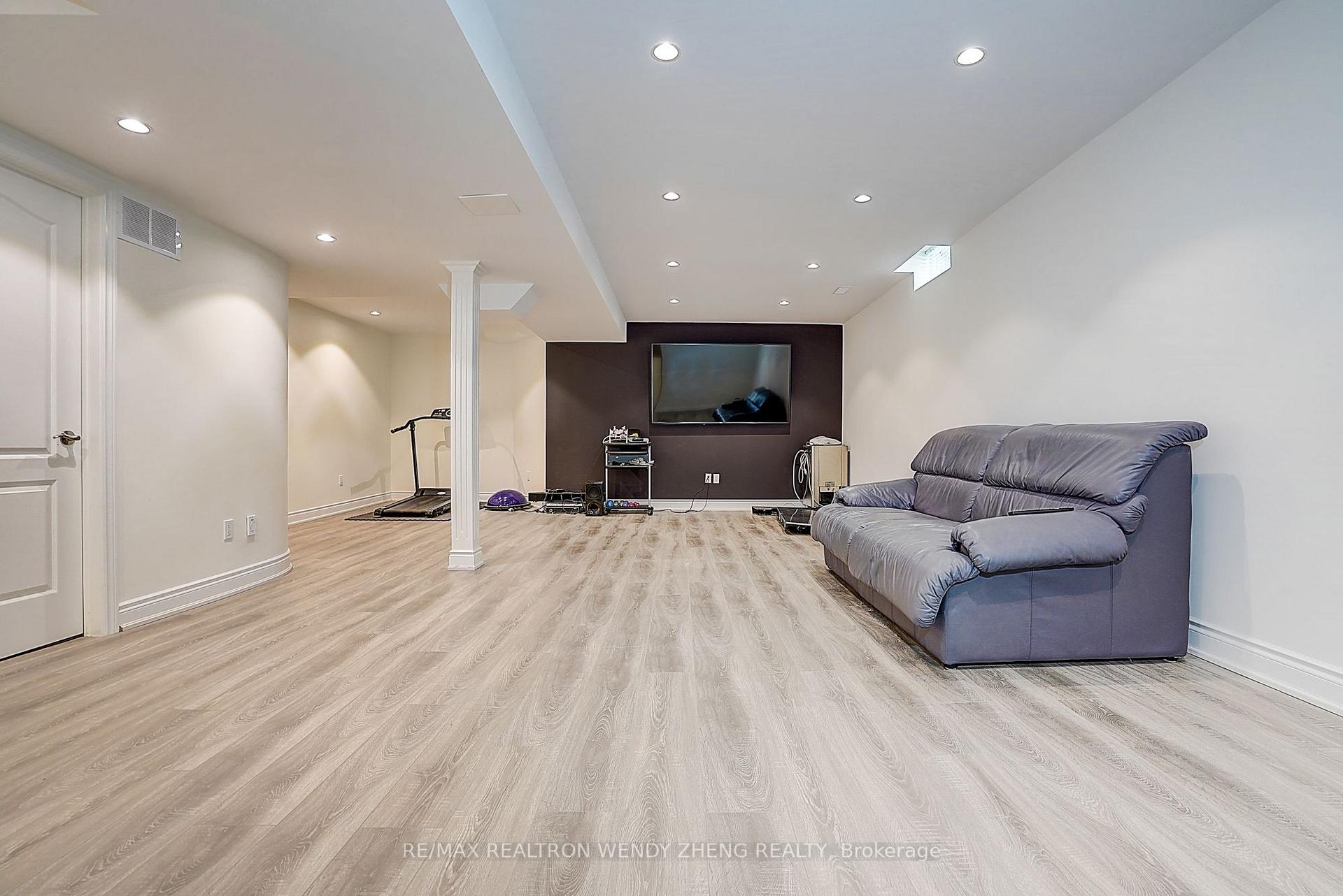 Photo 38 of 57 Loring Crescent, Markham, Unionville — HOMEH