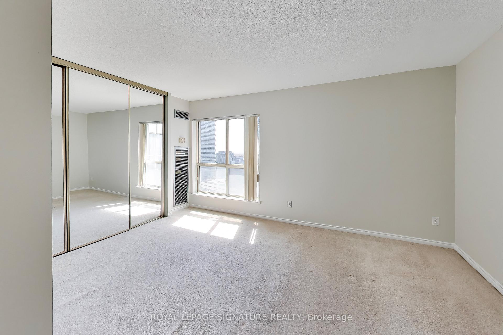 Photo 17 of Unit 2313, 25 The Esplanade, Toronto, Waterfront Communities — HOMEH