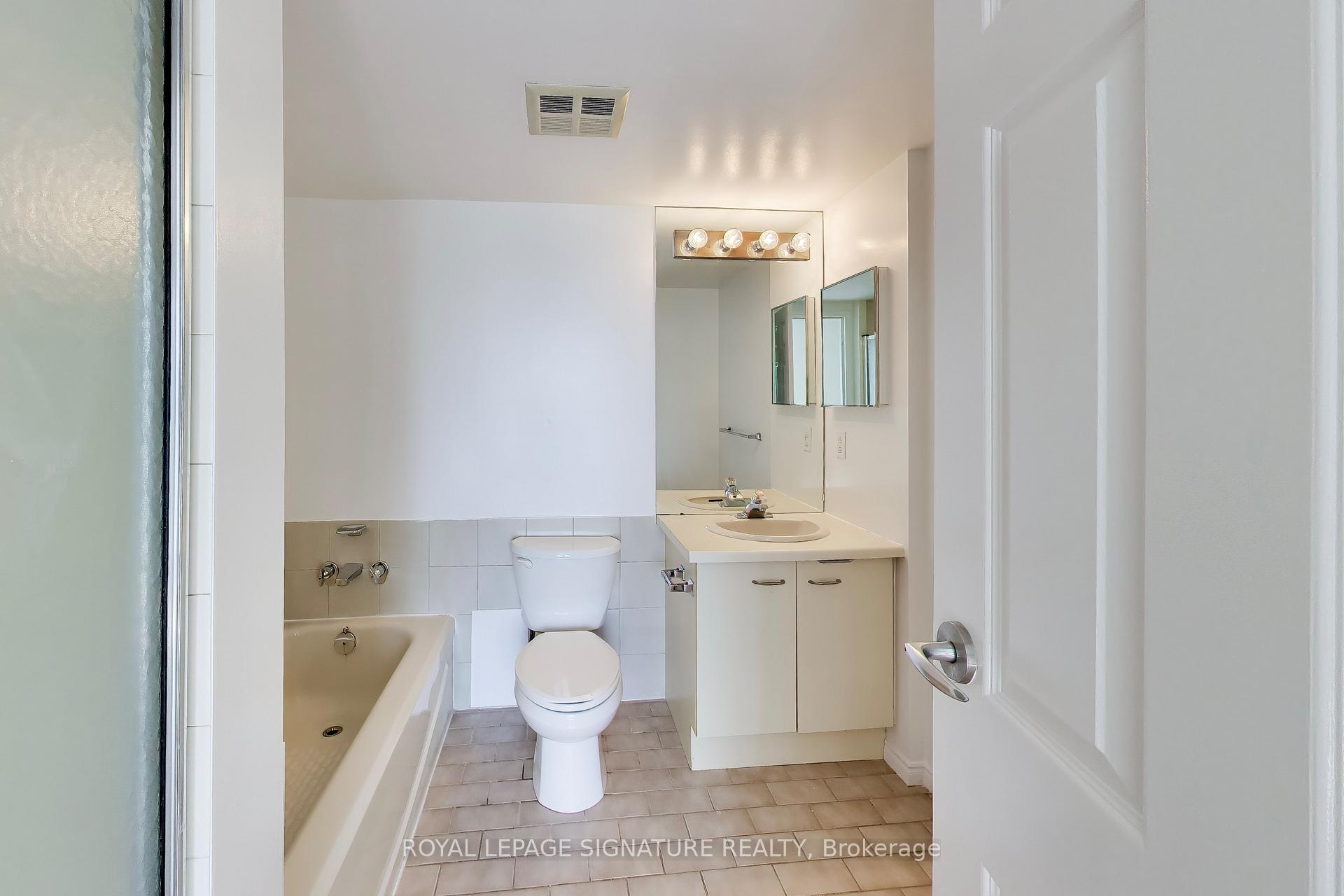 Photo 18 of Unit 2313, 25 The Esplanade, Toronto, Waterfront Communities — HOMEH