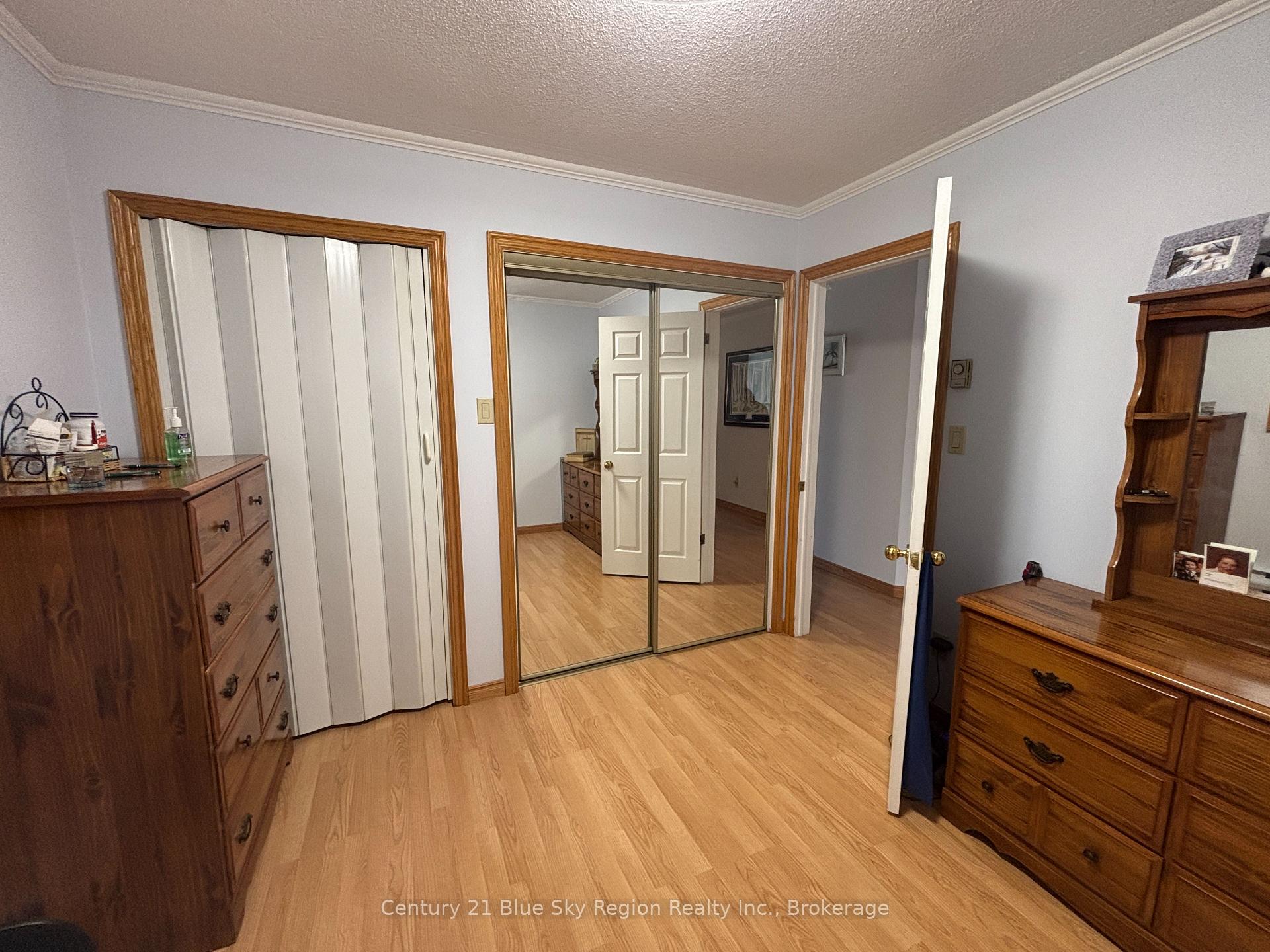 Photo 18 of 877 O'Brien Street, North Bay, Central — HOMEH