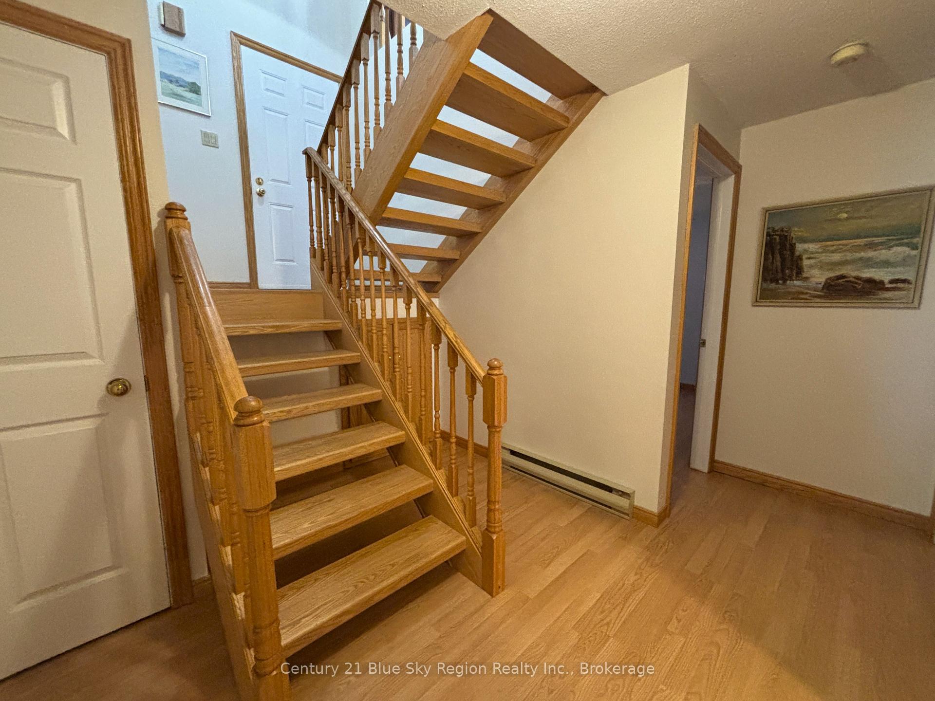 Photo 24 of 877 O'Brien Street, North Bay, Central — HOMEH