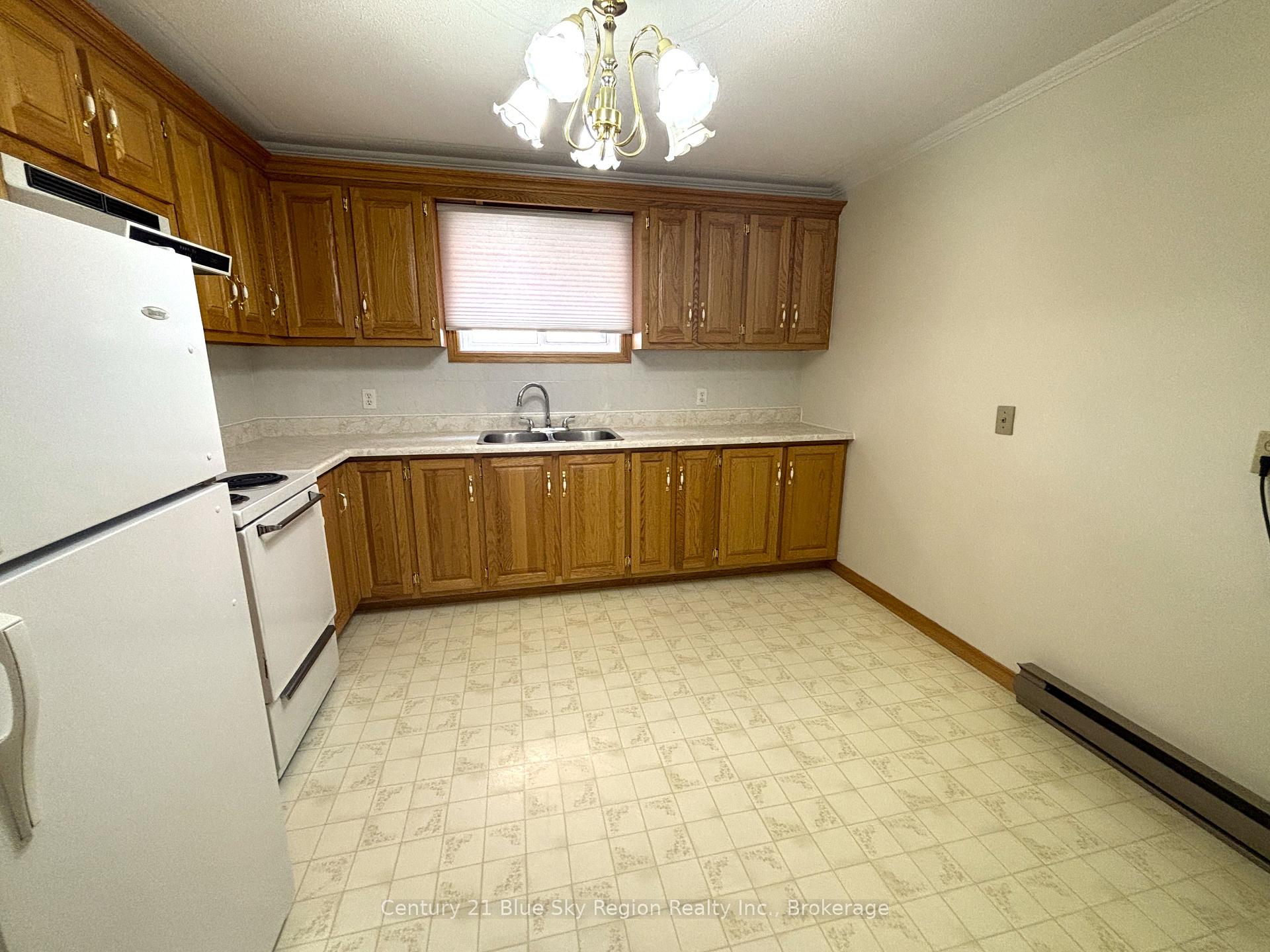 Photo 30 of 877 O'Brien Street, North Bay, Central — HOMEH