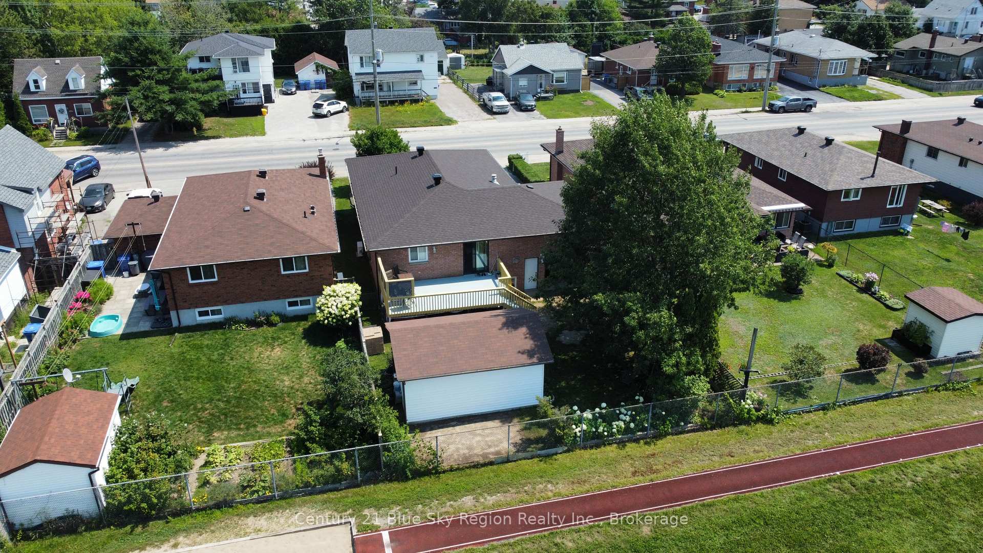 Photo 39 of 877 O'Brien Street, North Bay, Central — HOMEH