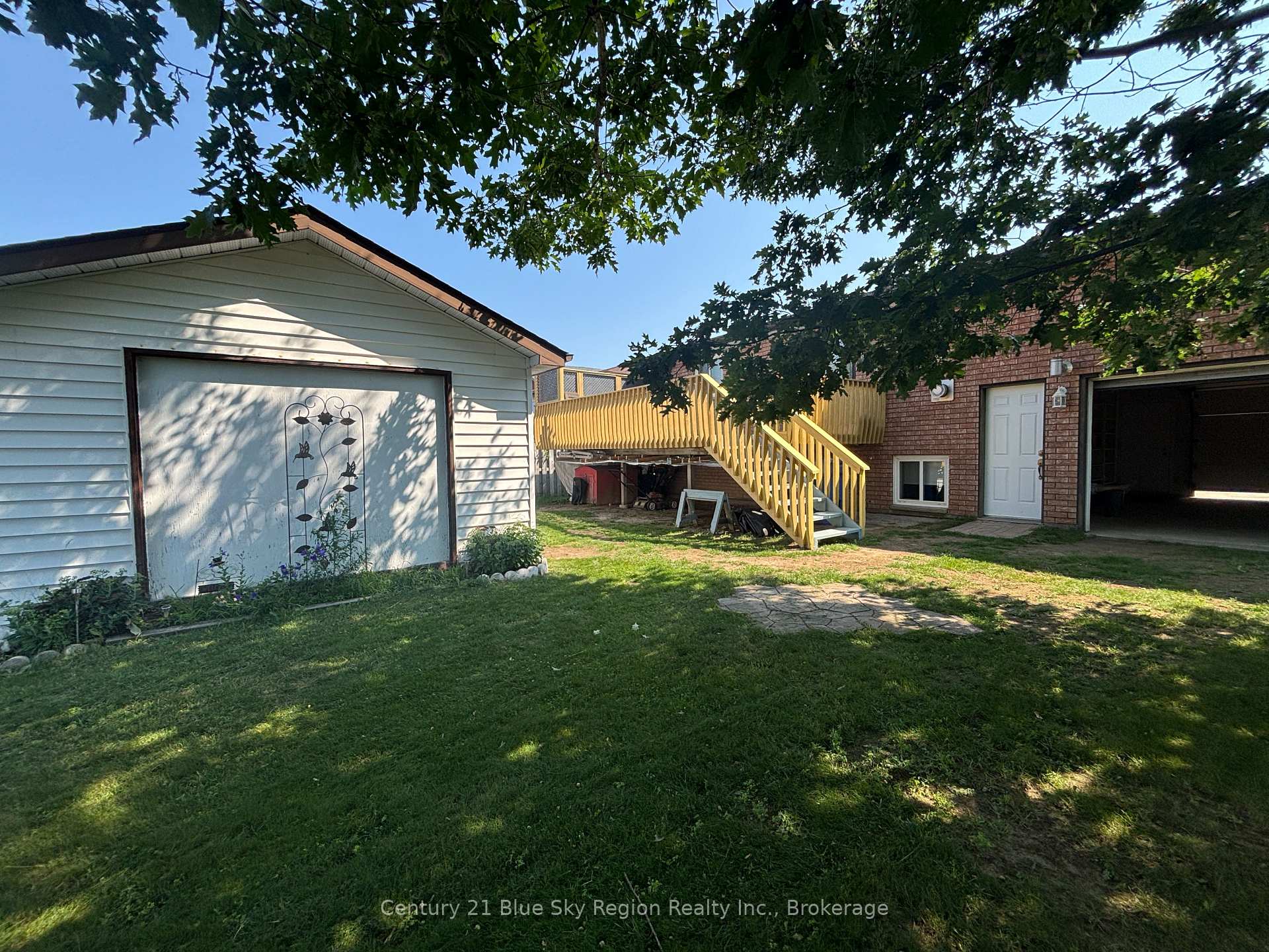 Photo 44 of 877 O'Brien Street, North Bay, Central — HOMEH