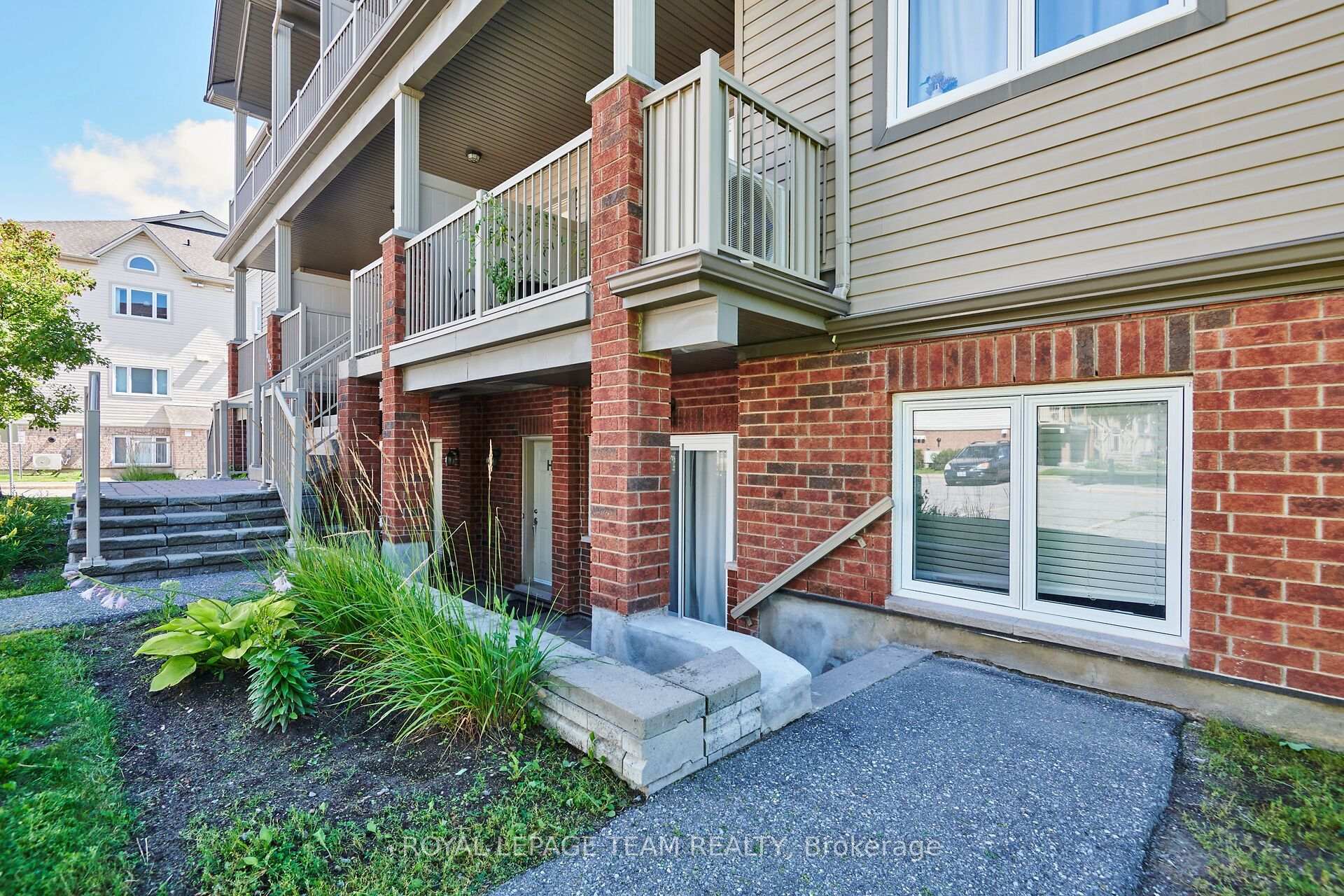 Photo of Unit H, 105 Fraser Fields Way